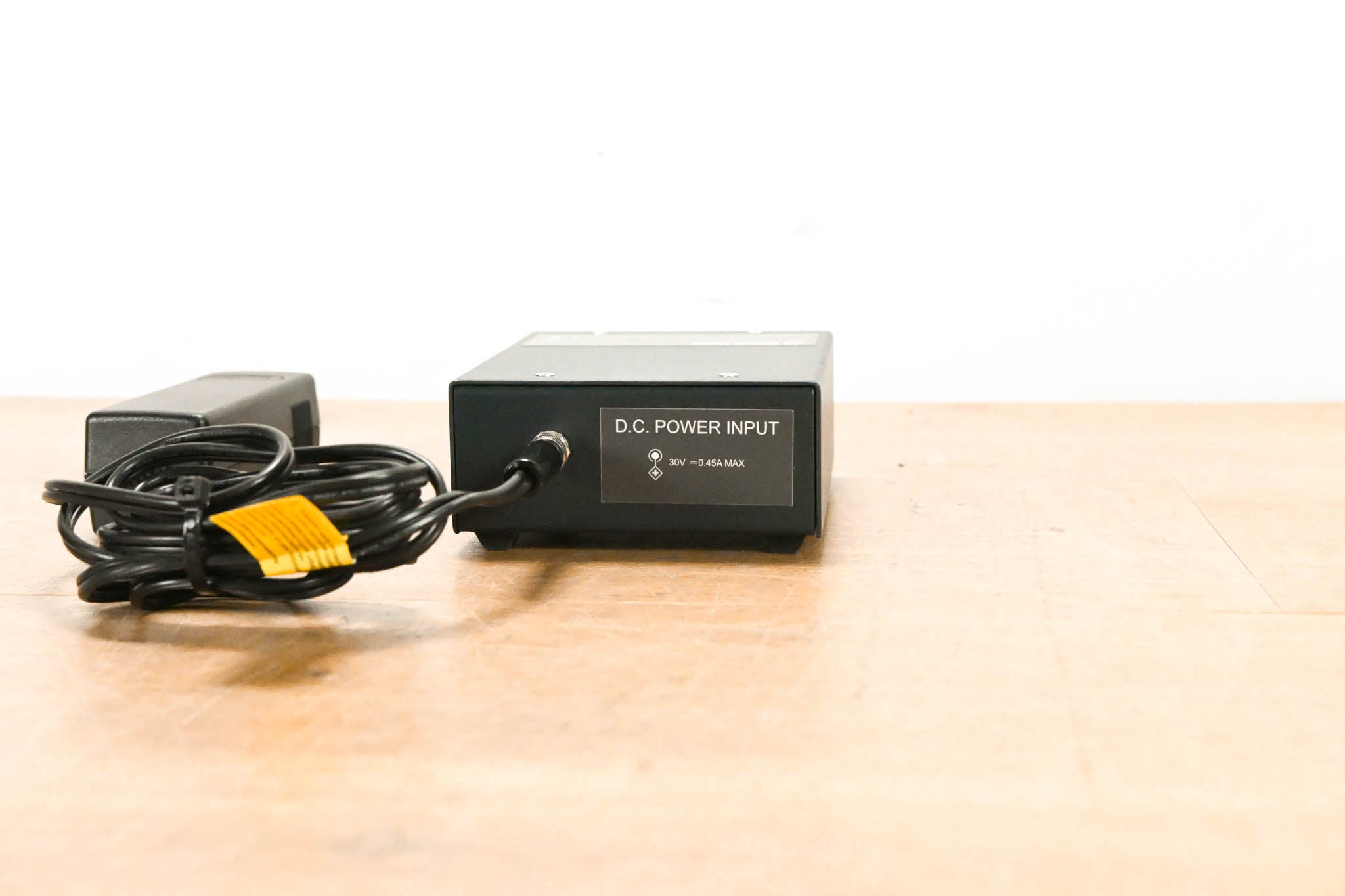 Clear-Com PK-7 Single-Channel Portable Power Supply