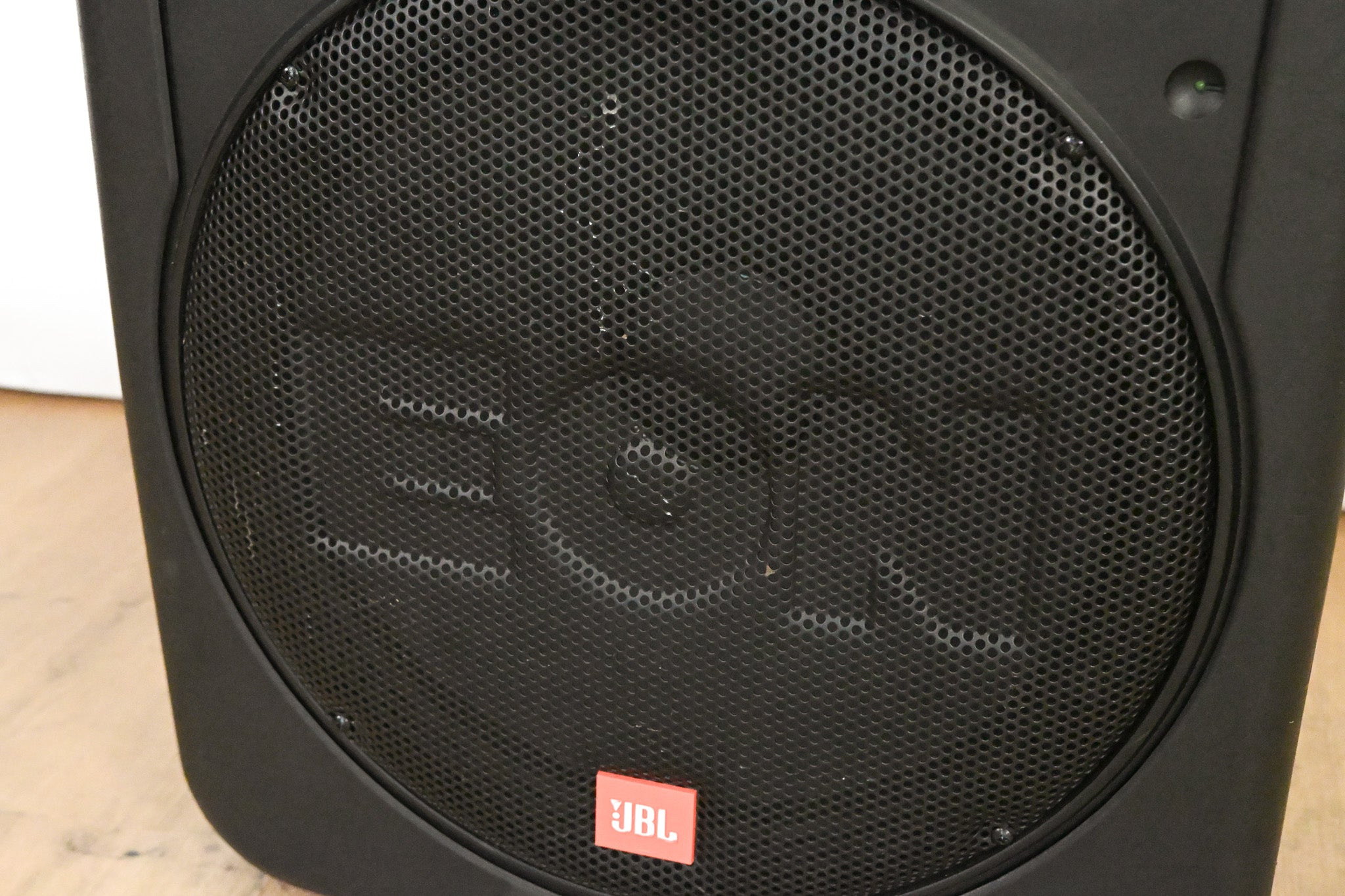 JBL EON15 G2 Two-Way 15-inch Powered Speaker