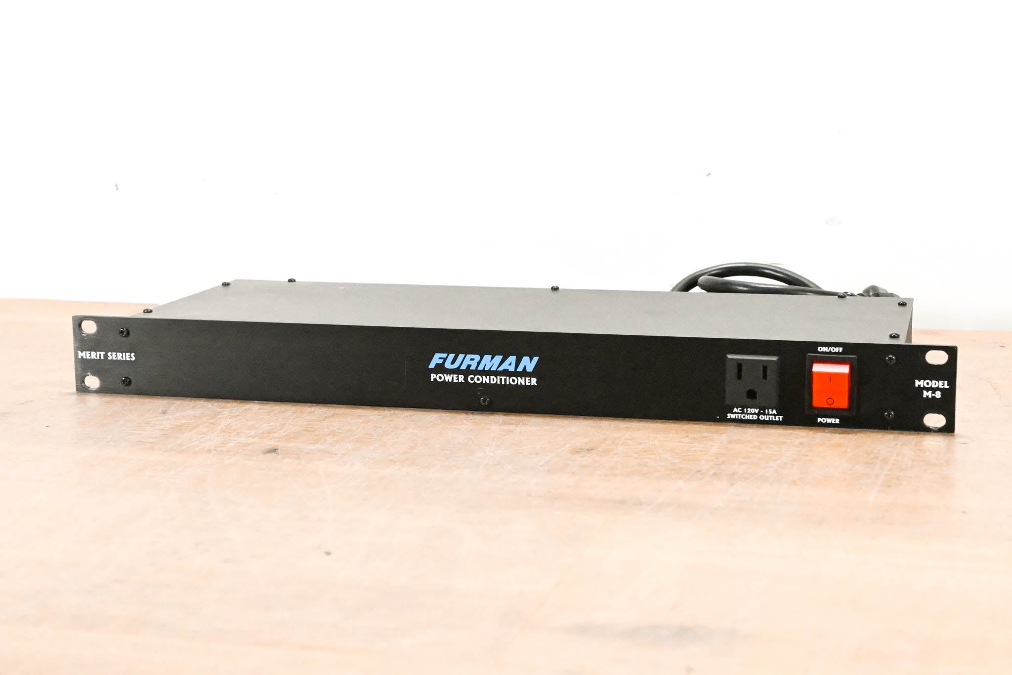 Furman M-8 8-Outlet Power Conditioner