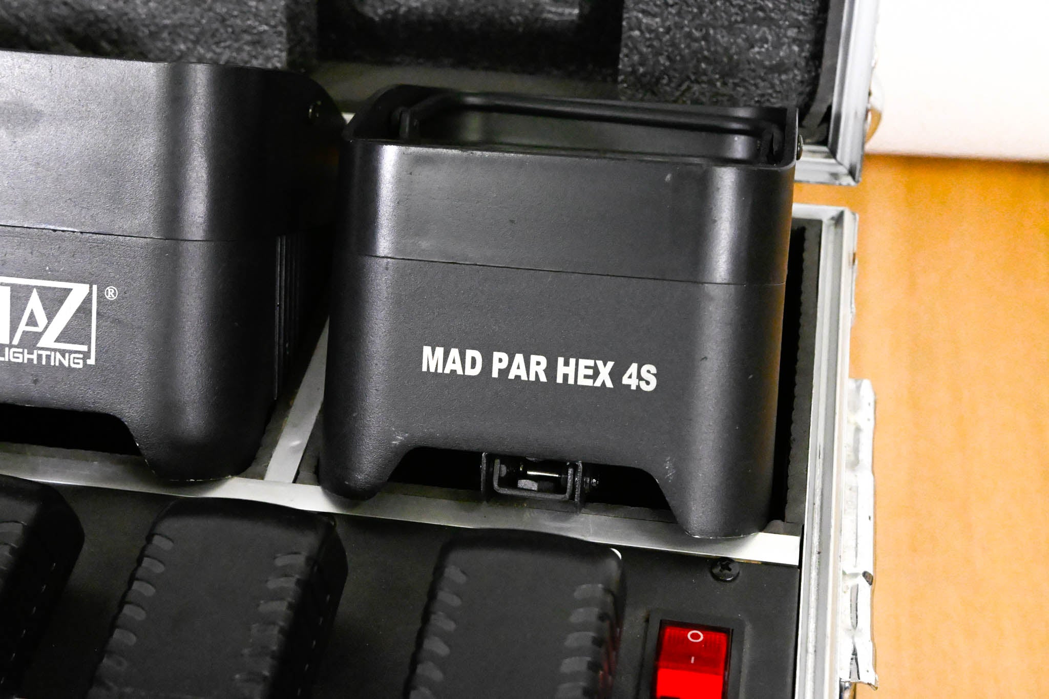 JMAZ Lighting MAD PAR HEX 4S Battery LED Uplight Kit w/ Charging Case