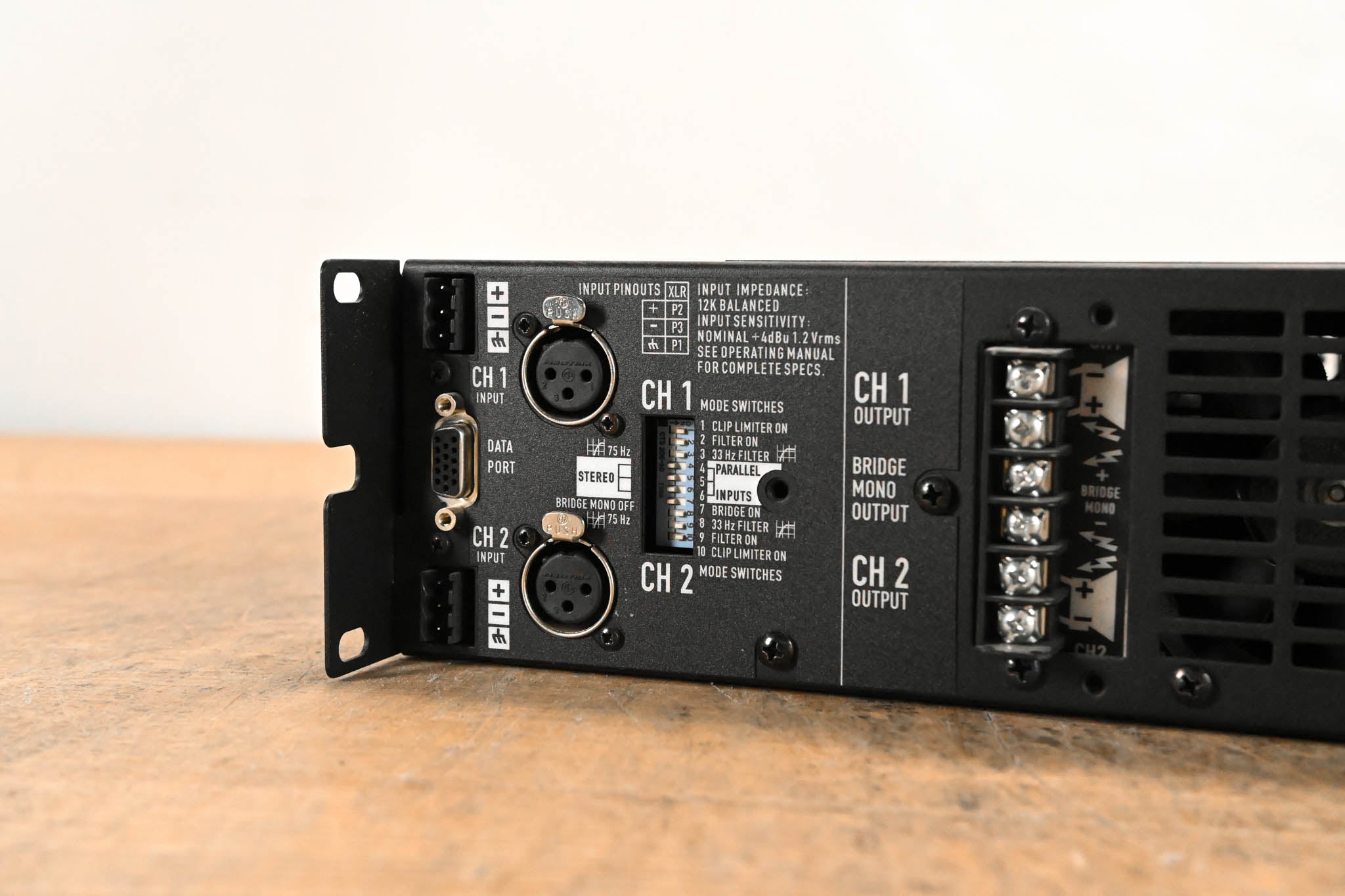 QSC CX702 2-Channel 700W Power Amplifier