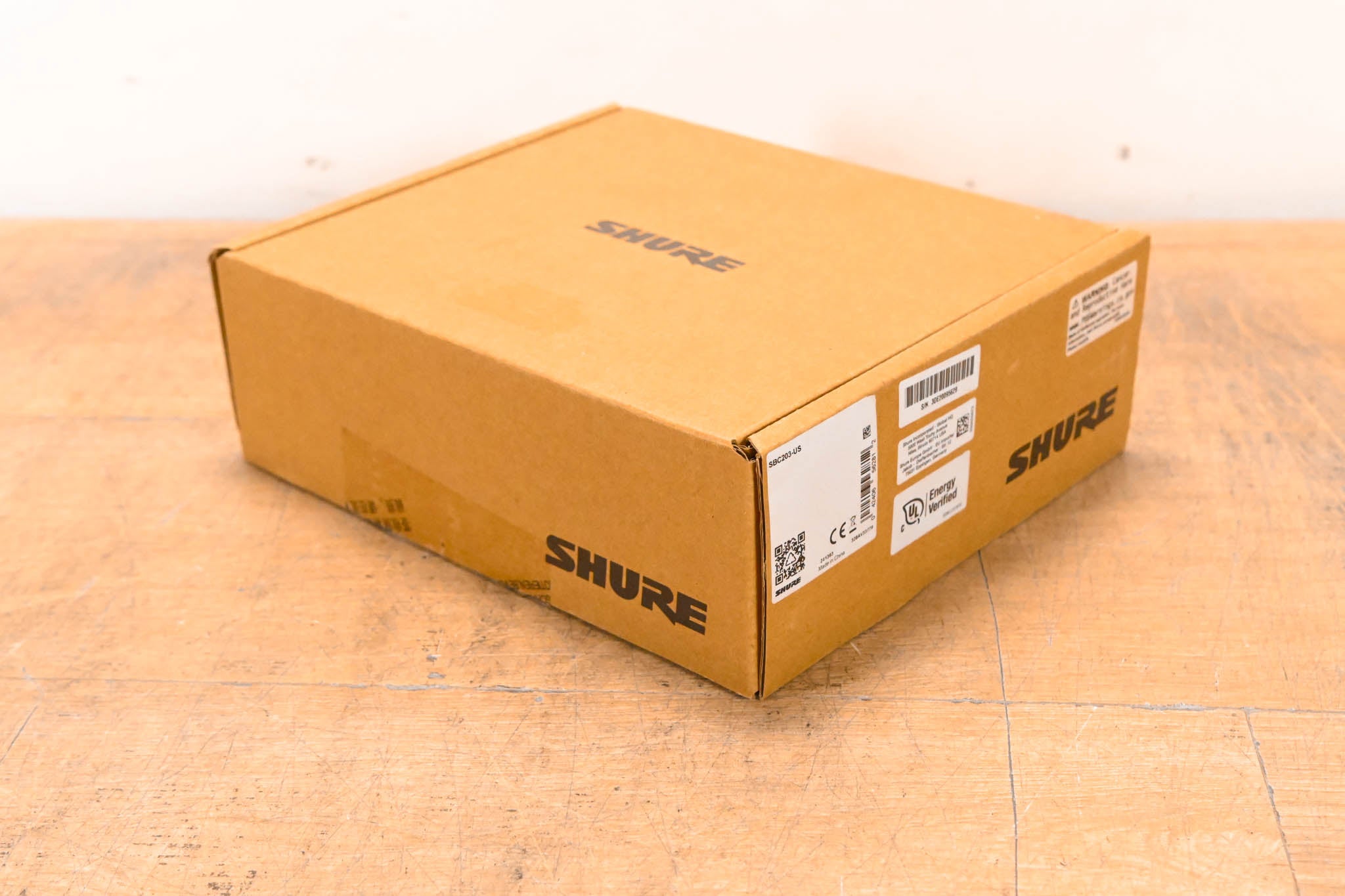 Shure SBC203 Dual-Docking Recharging Station