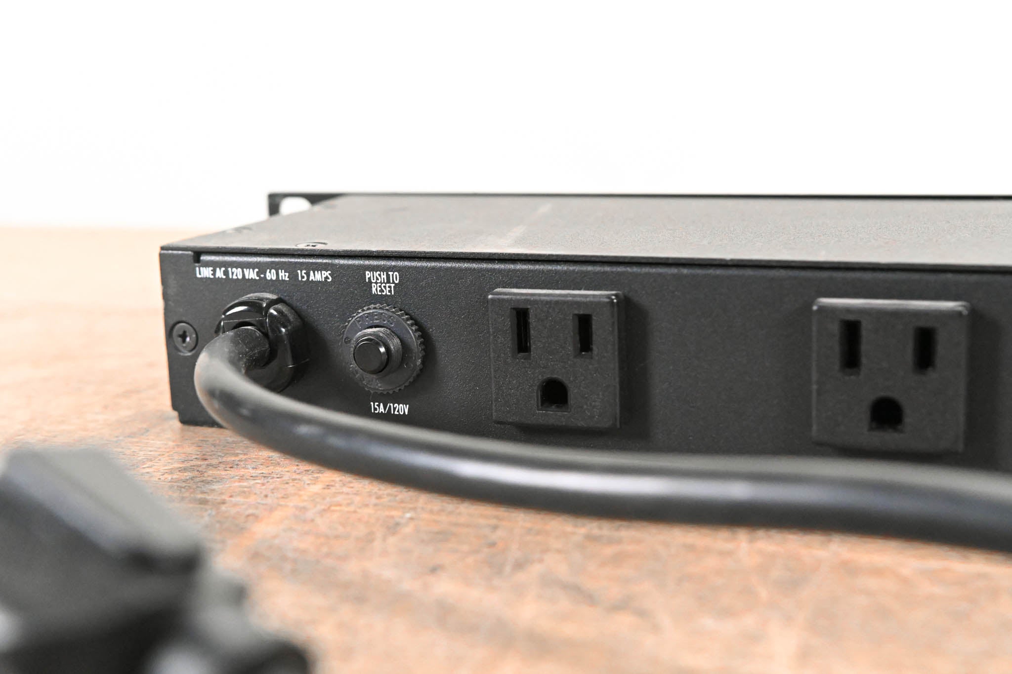 Furman M-8x2 8-Outlet Power Conditioner