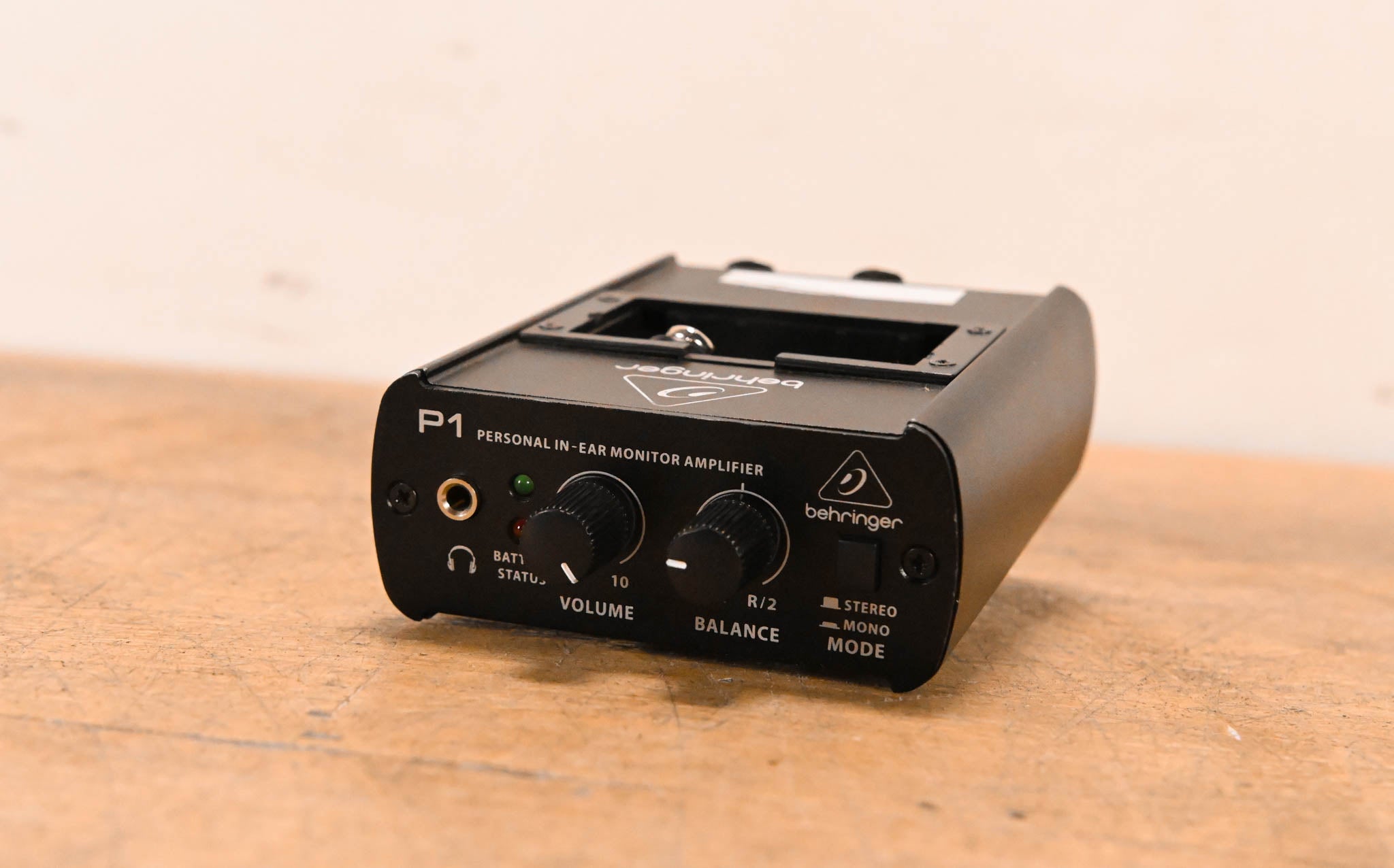 Behringer Powerplay P1 Personal In-Ear Monitor Amplifier