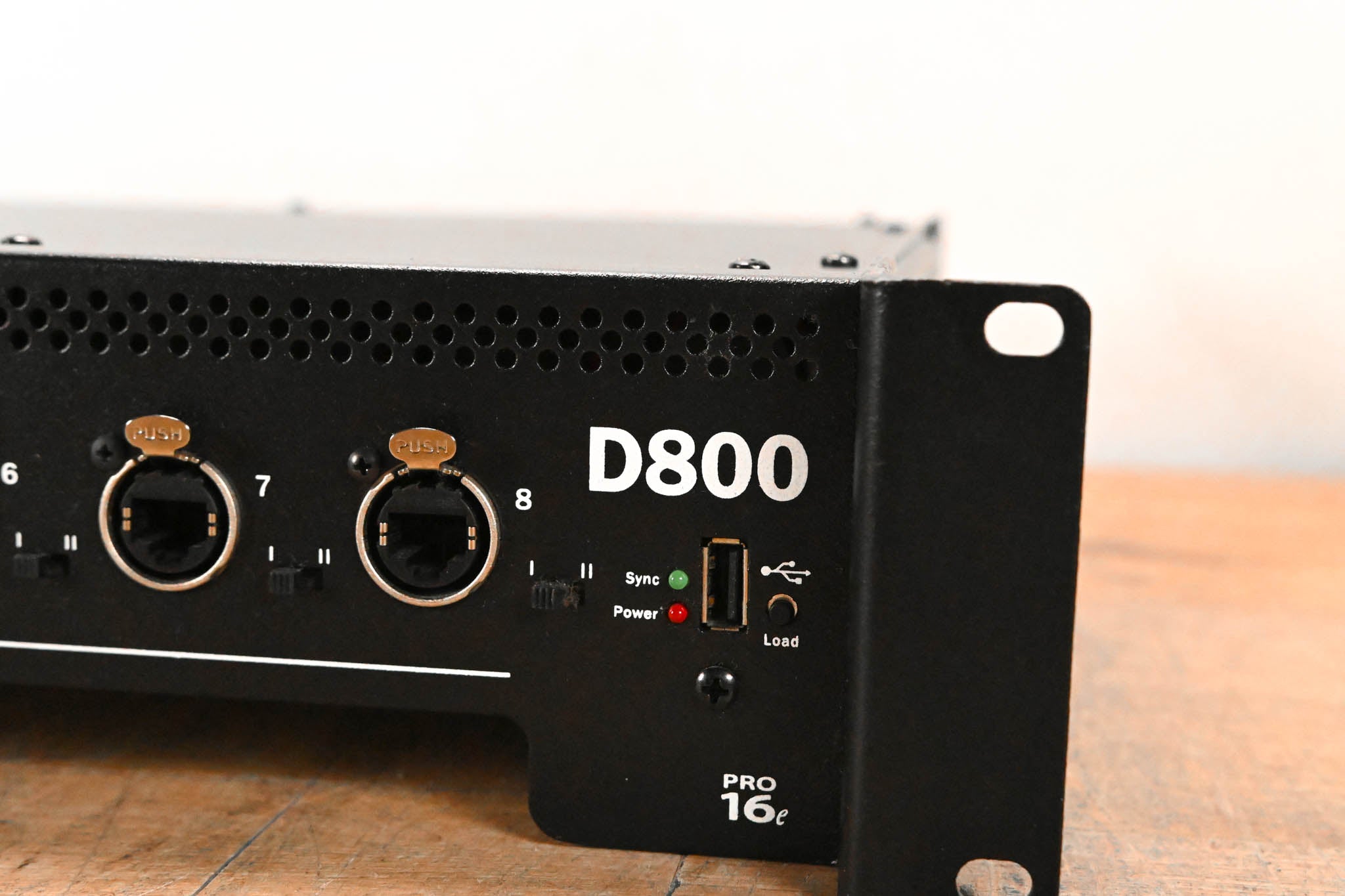 Aviom D800-Dante A-Net Distributor with Dante Connectivity