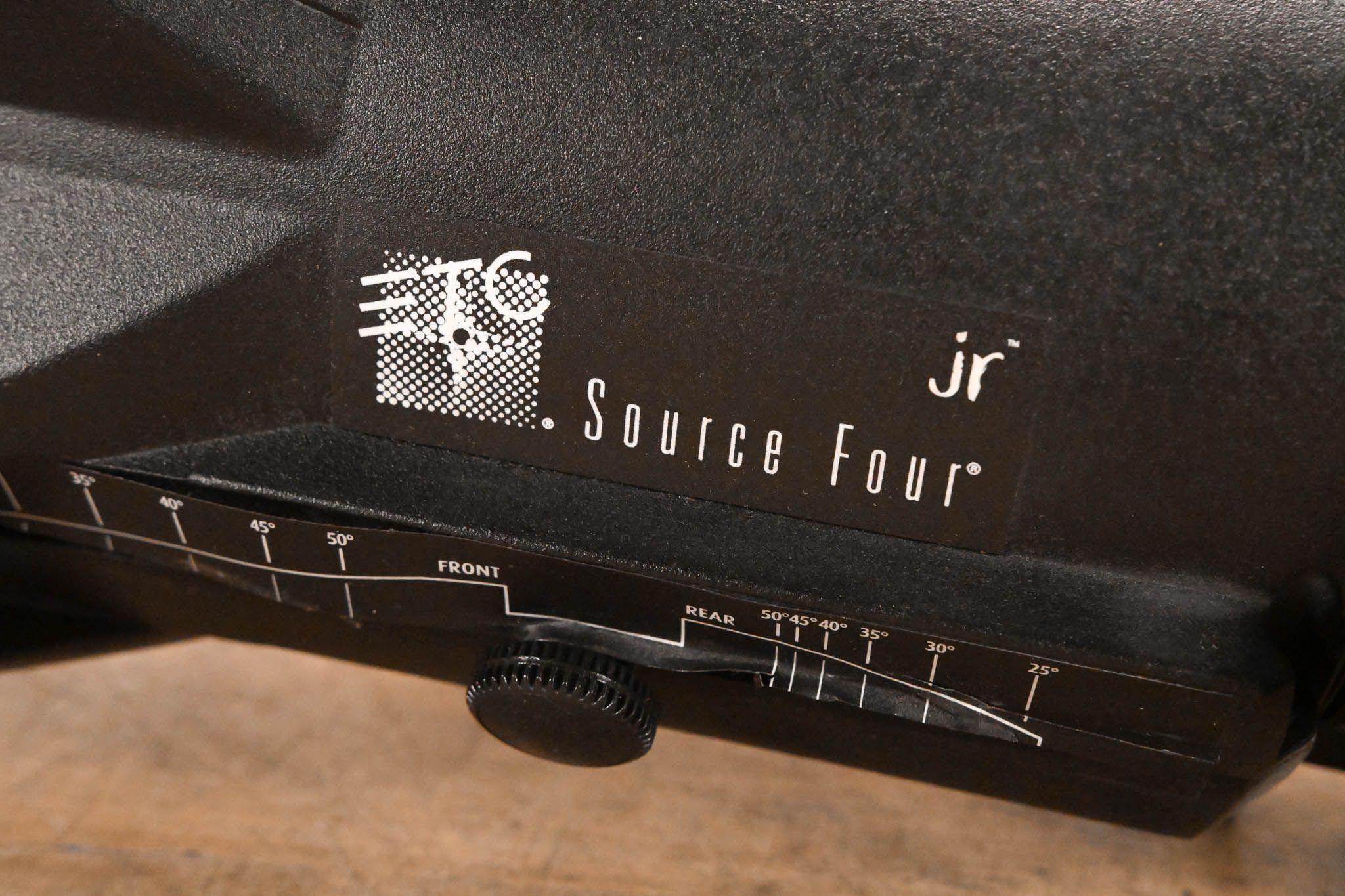 ETC Source Four Jr 25-50 Degree Zoom 575 Ellipsoidal Light