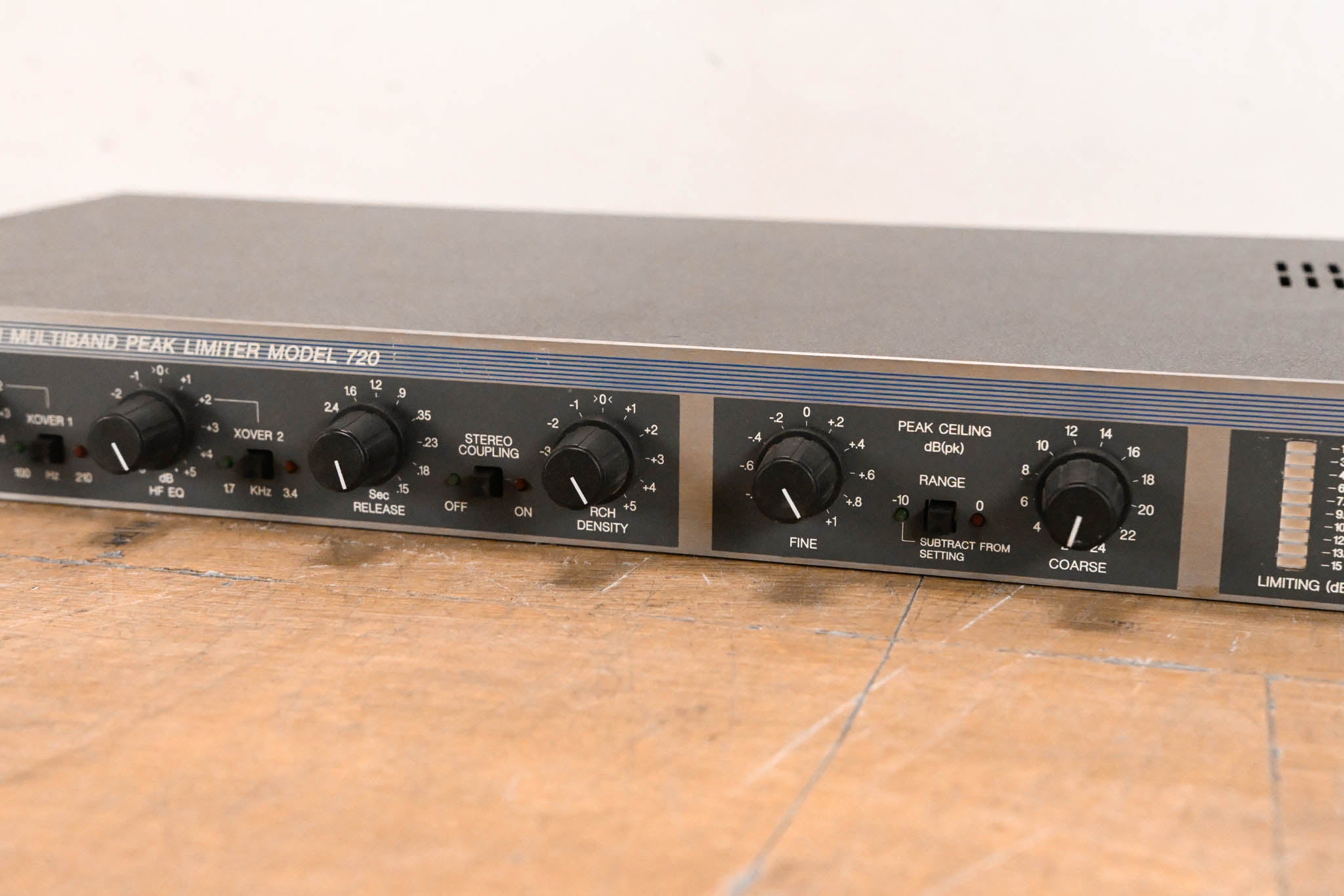 Aphex 720 DOMINATOR II Precision Multiband Peak Limiter
