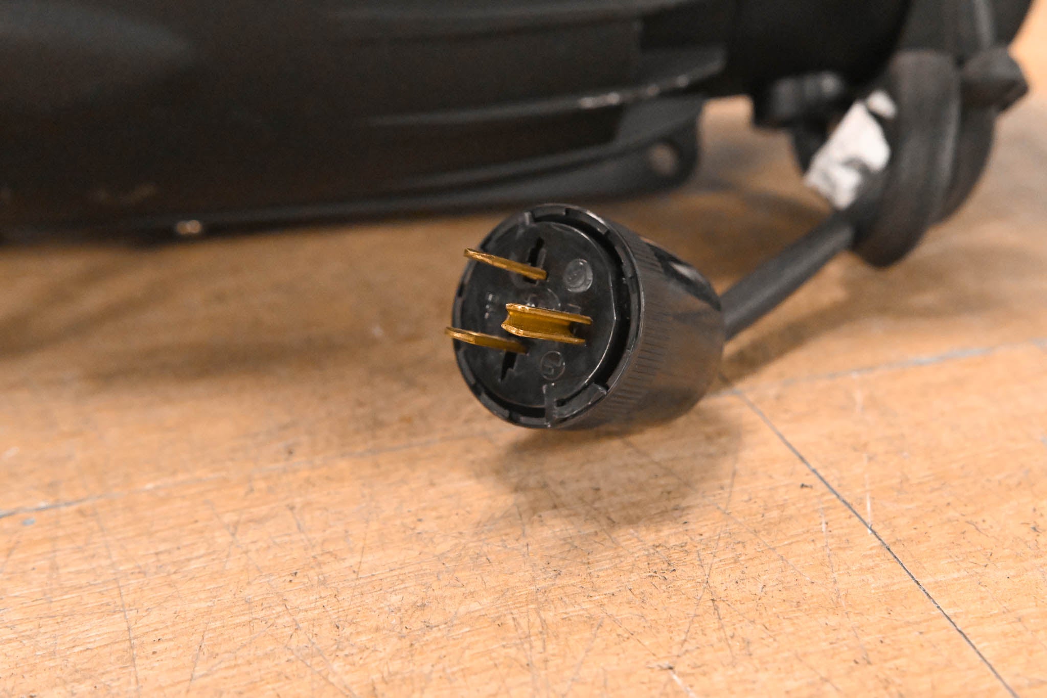 Dortron Profile Spot 750 26 Degree Ellipsoidal Light