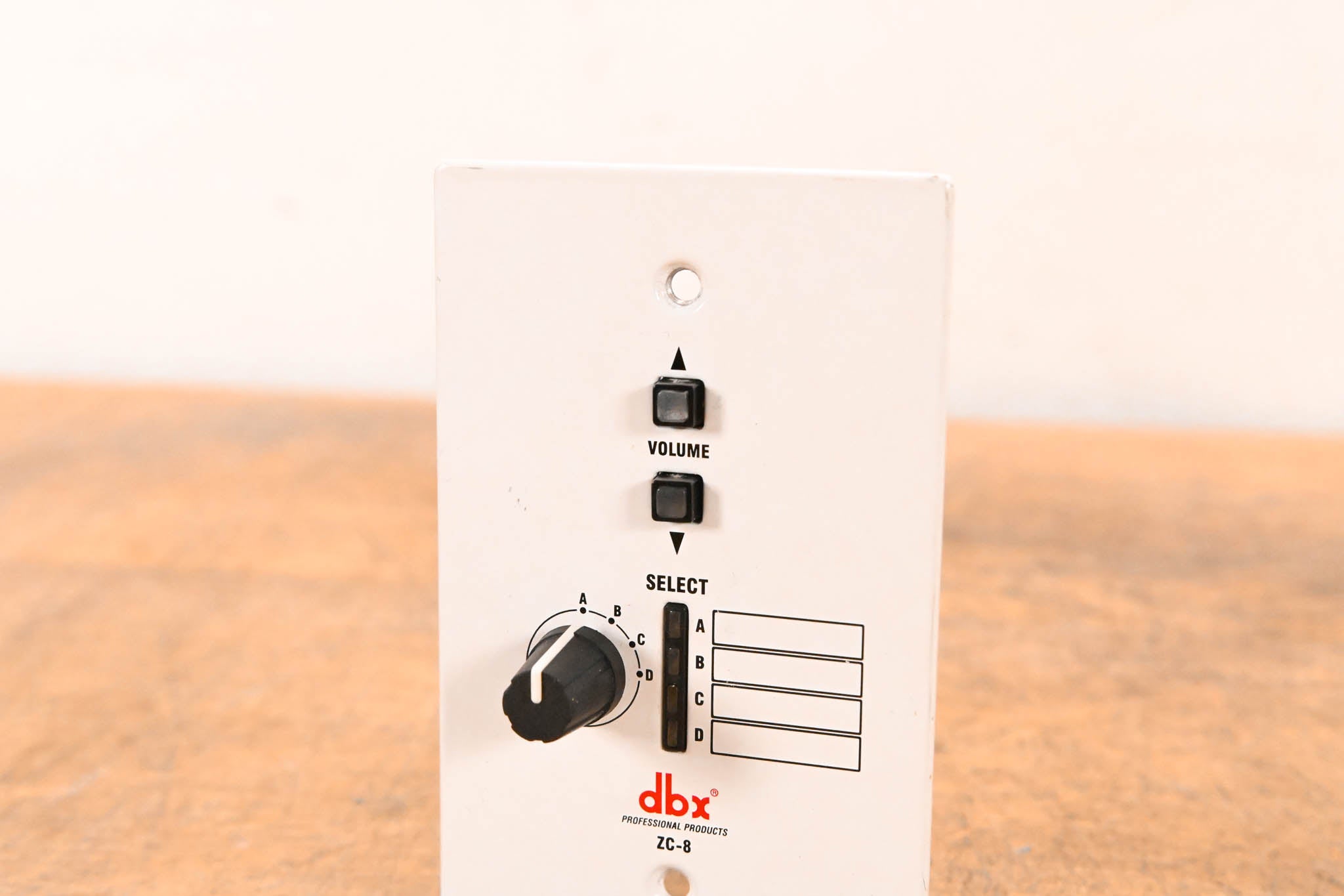 dbx ZC-8 Wall-Mounted Zone Controller