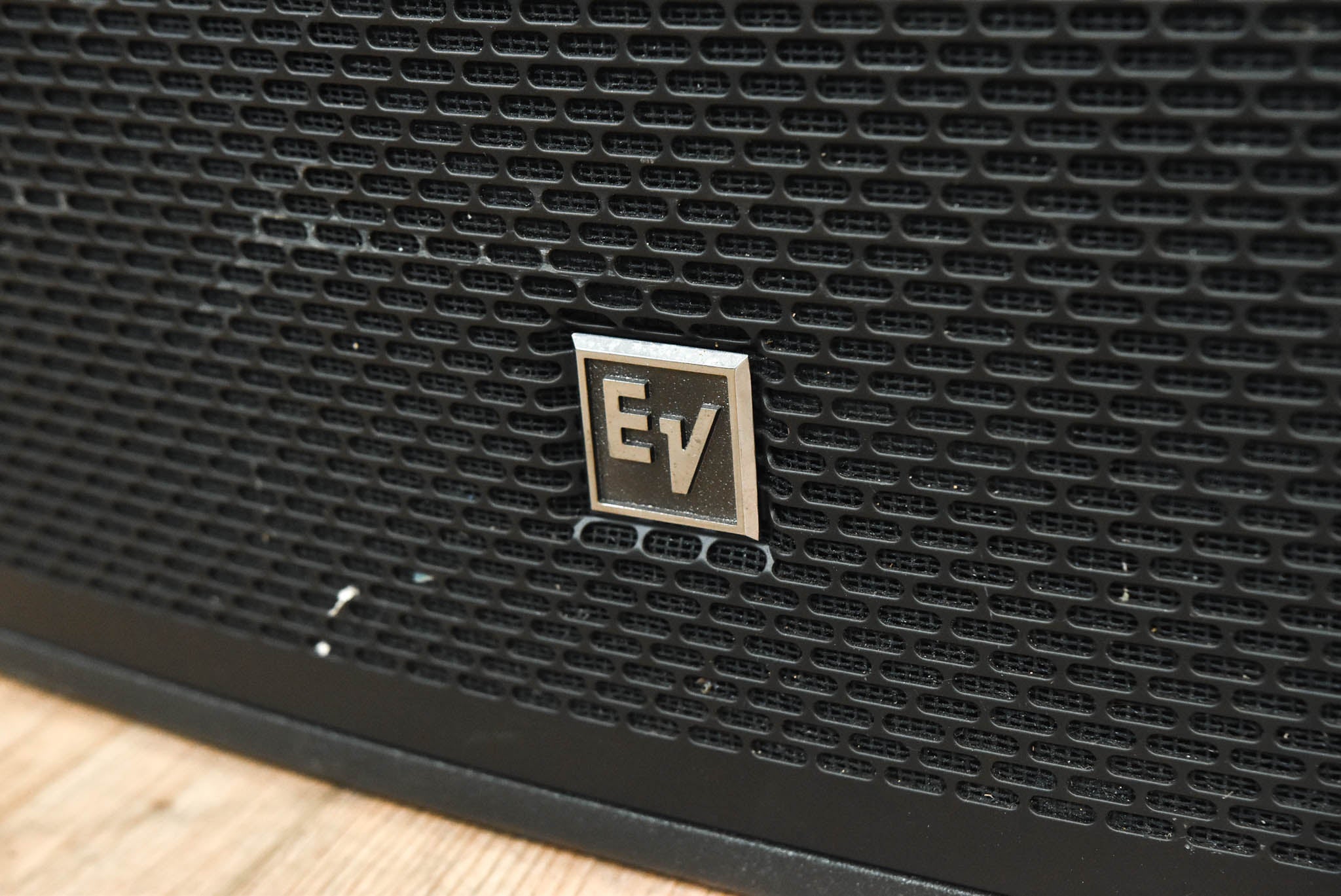 Electro-Voice (EV) EKX-18S 18" Passive Subwoofer