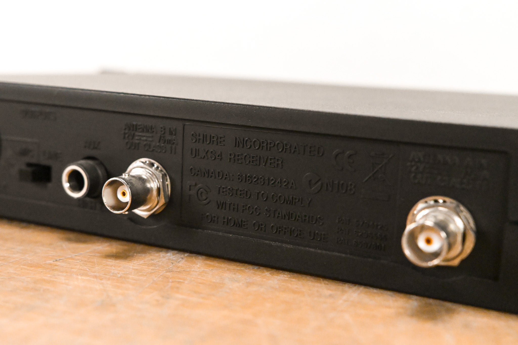 Shure ULXS4 Wireless Receiver - J1 Band: 554-590 MHz (NO POWER SUPPLY)