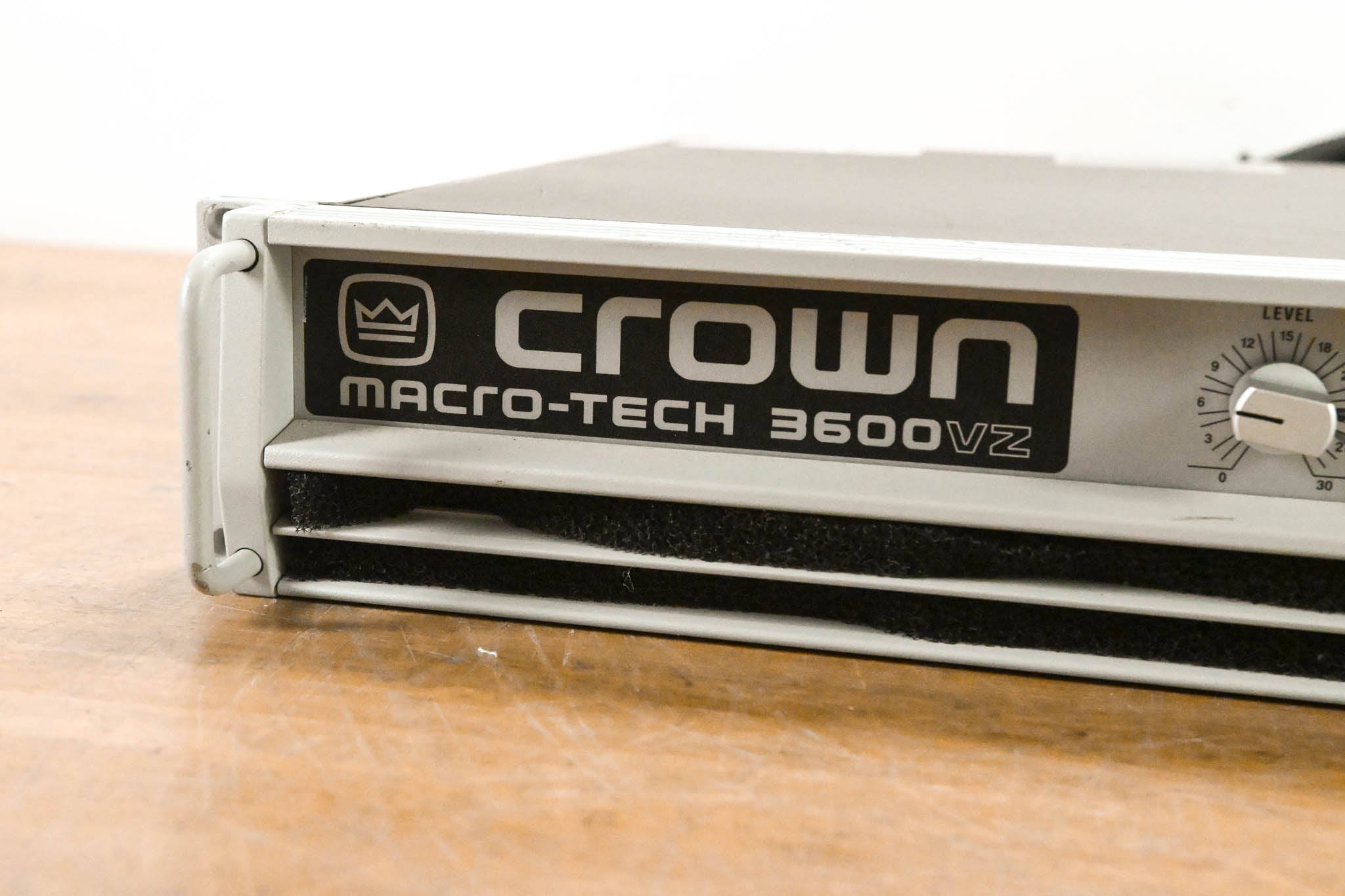 Crown Macro-Tech 3600VZ 2-Channel Power Amplifier