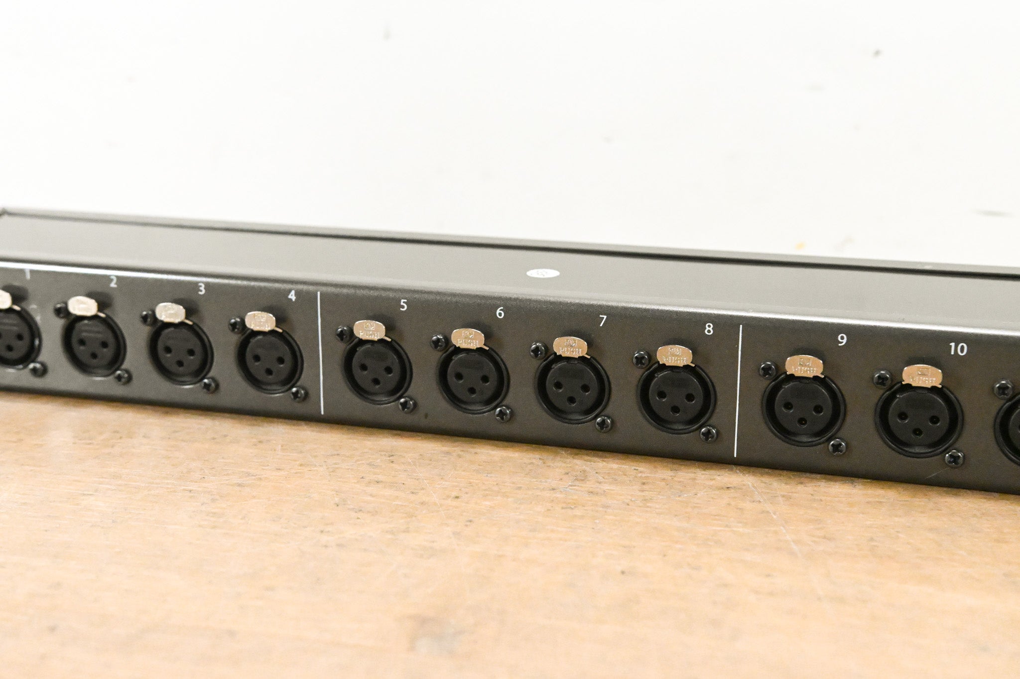 Hosa PDR-369 XLR3F to XLR3M Patch Bay