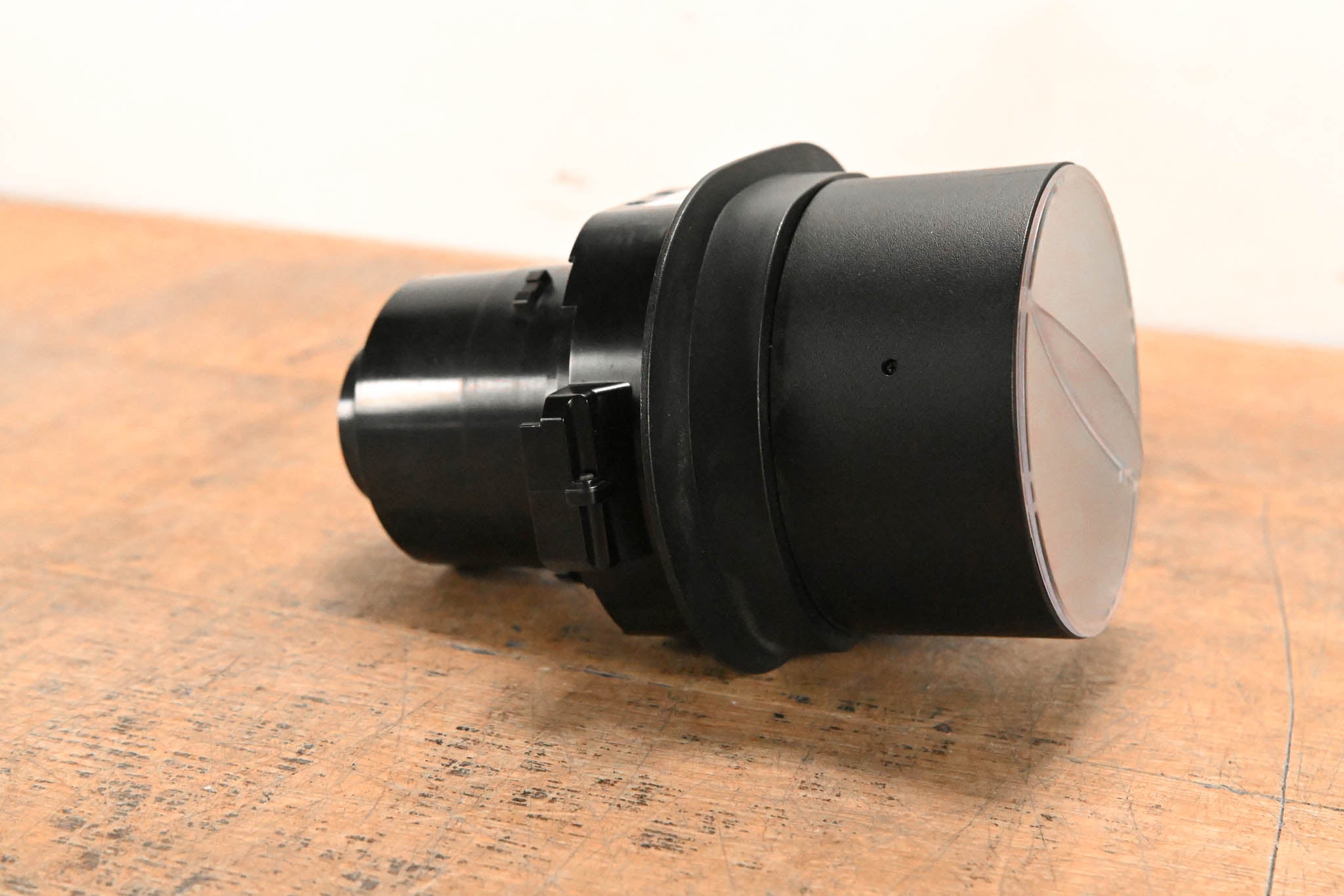 InFocus Lens-070 1.5-2.2 Standard Zoom Lens