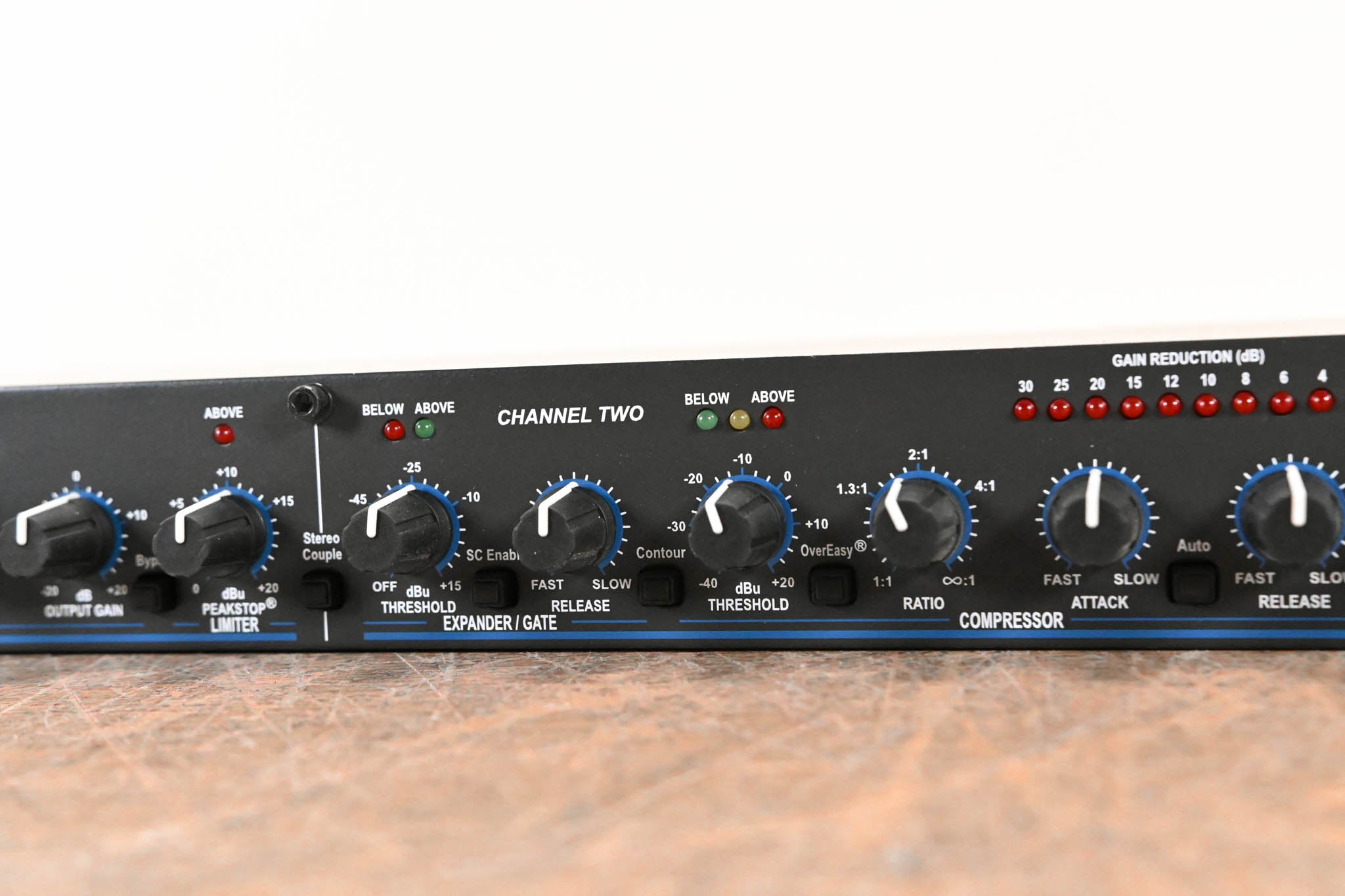 dbx 166XL 2-Channel Compressor/Limiter/Gate