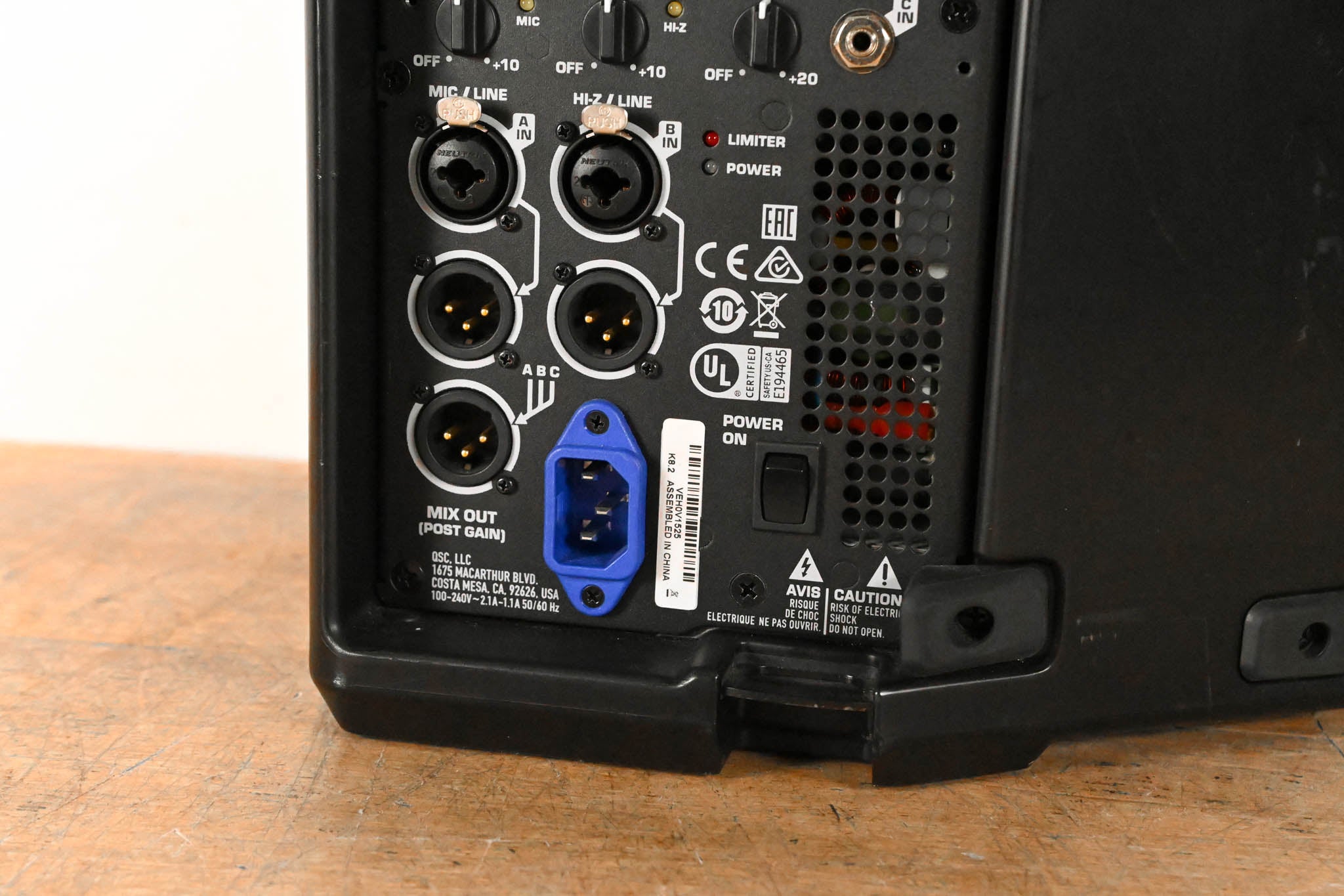 QSC K8.2 8" Two-Way 2000 Watt Powered Portable Loudspeaker