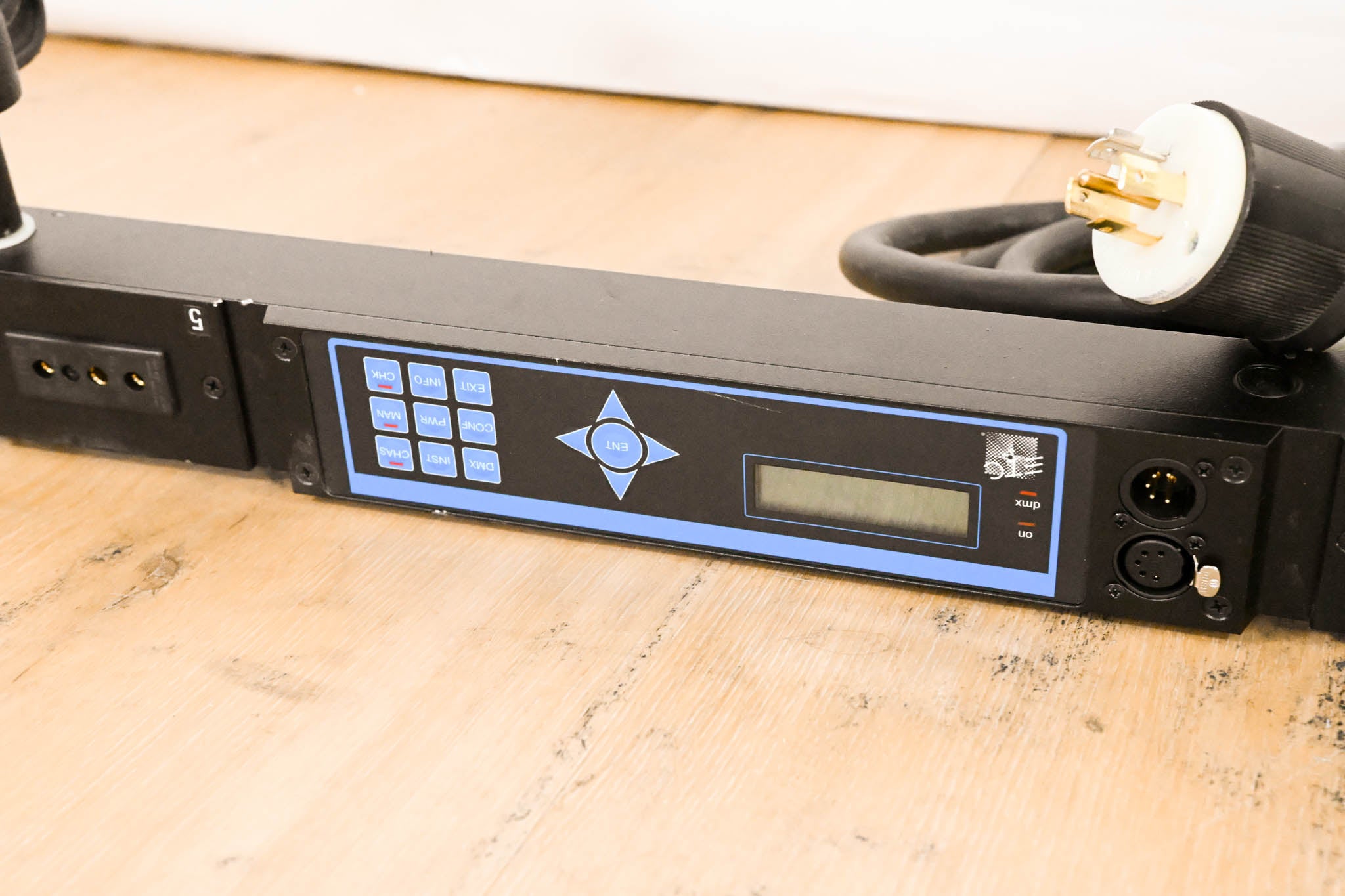 ETC SB6-10M 6 x 10A (1200W) SmartBar with Stage Pin Connectors
