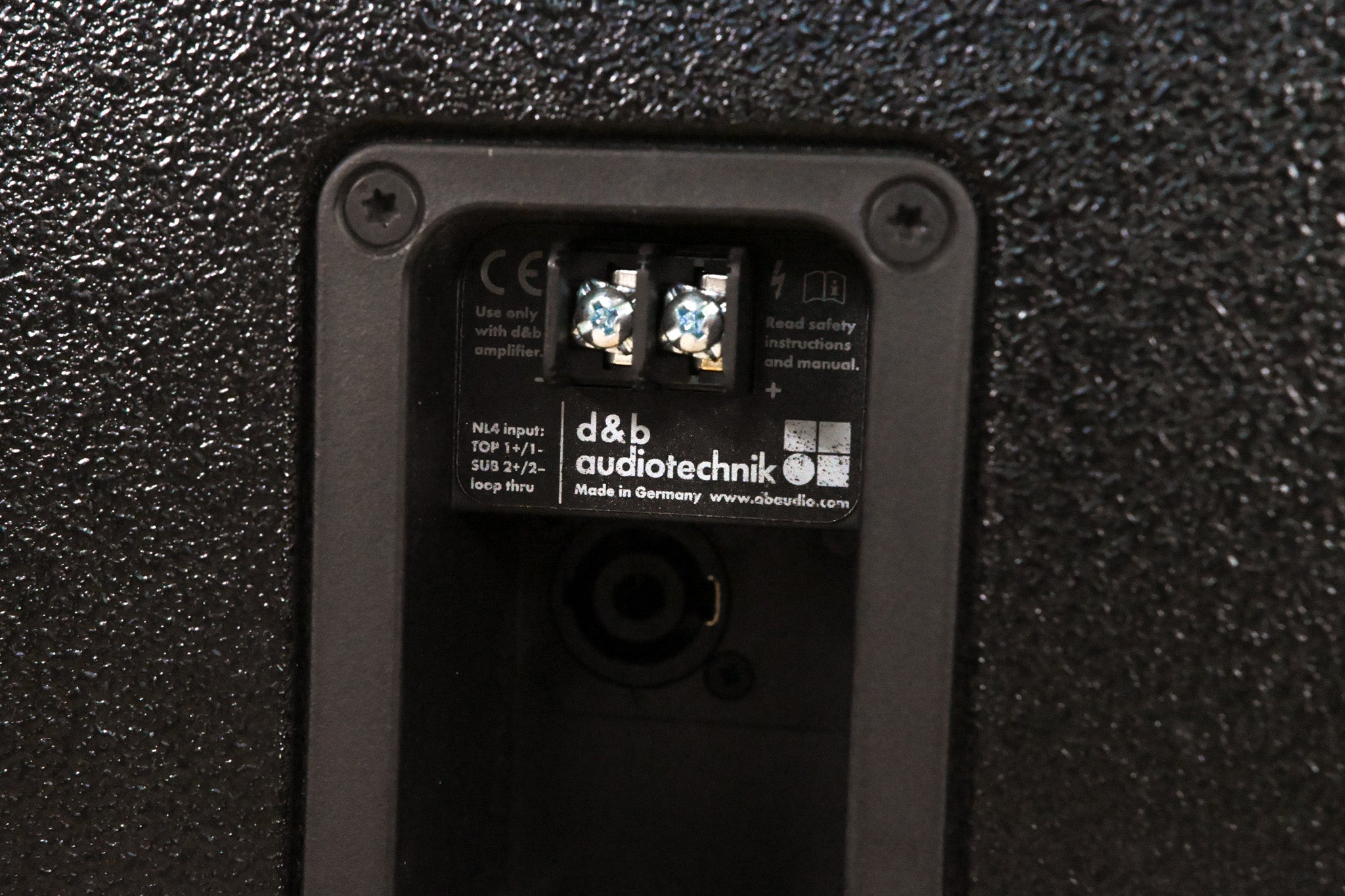 d&b audiotechnik 24S Full-Range 2-Way Point-Source Loudspeaker