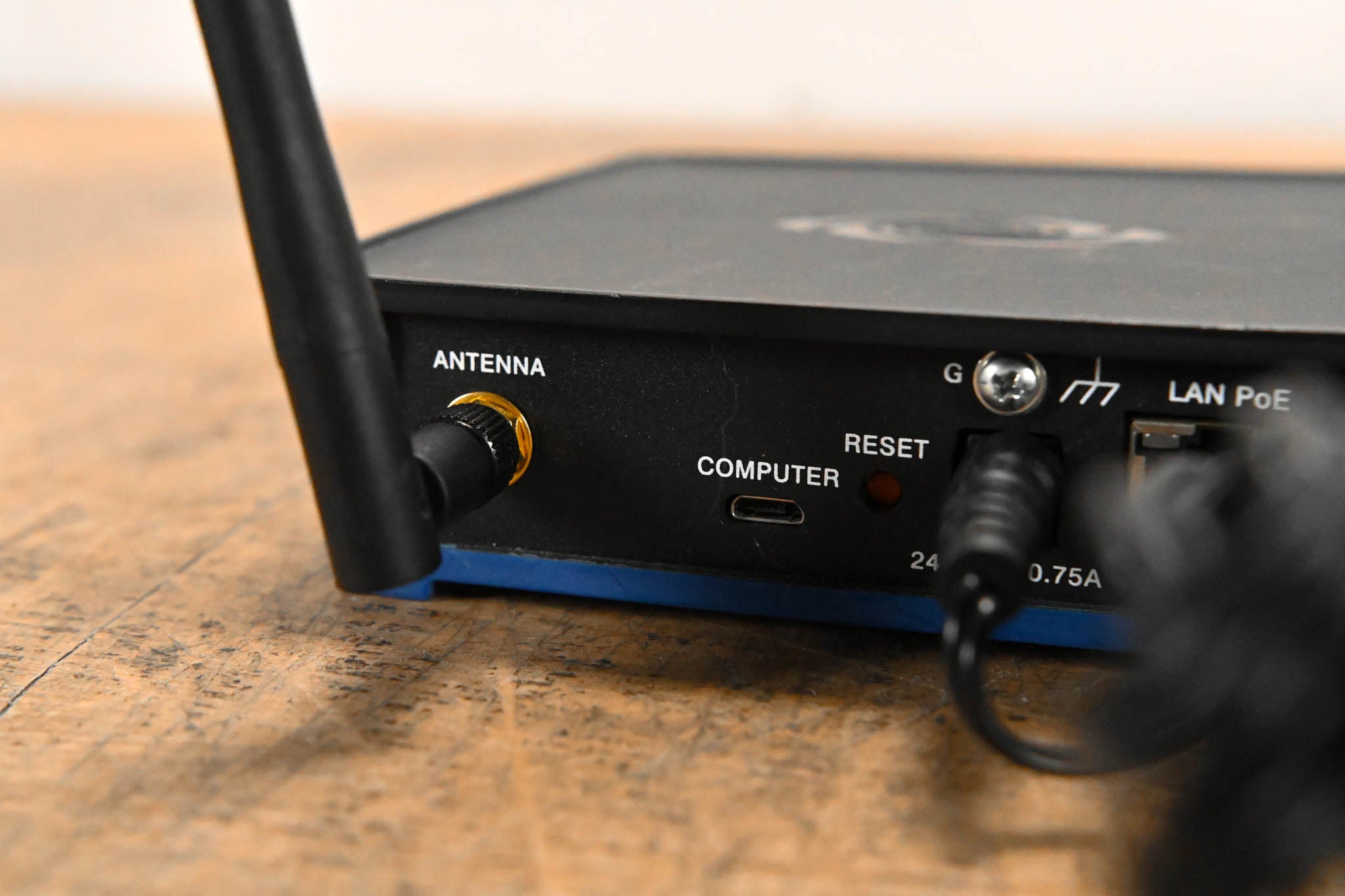 Crestron CEN-GWEXER infiNET EX Network and ER Wireless Gateway