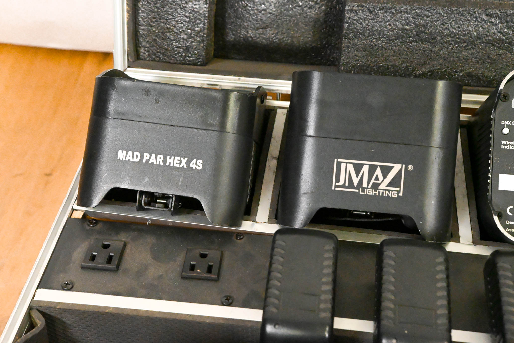 JMAZ Lighting MAD PAR HEX 4S 9x Battery LED Uplights w/ Charging Case