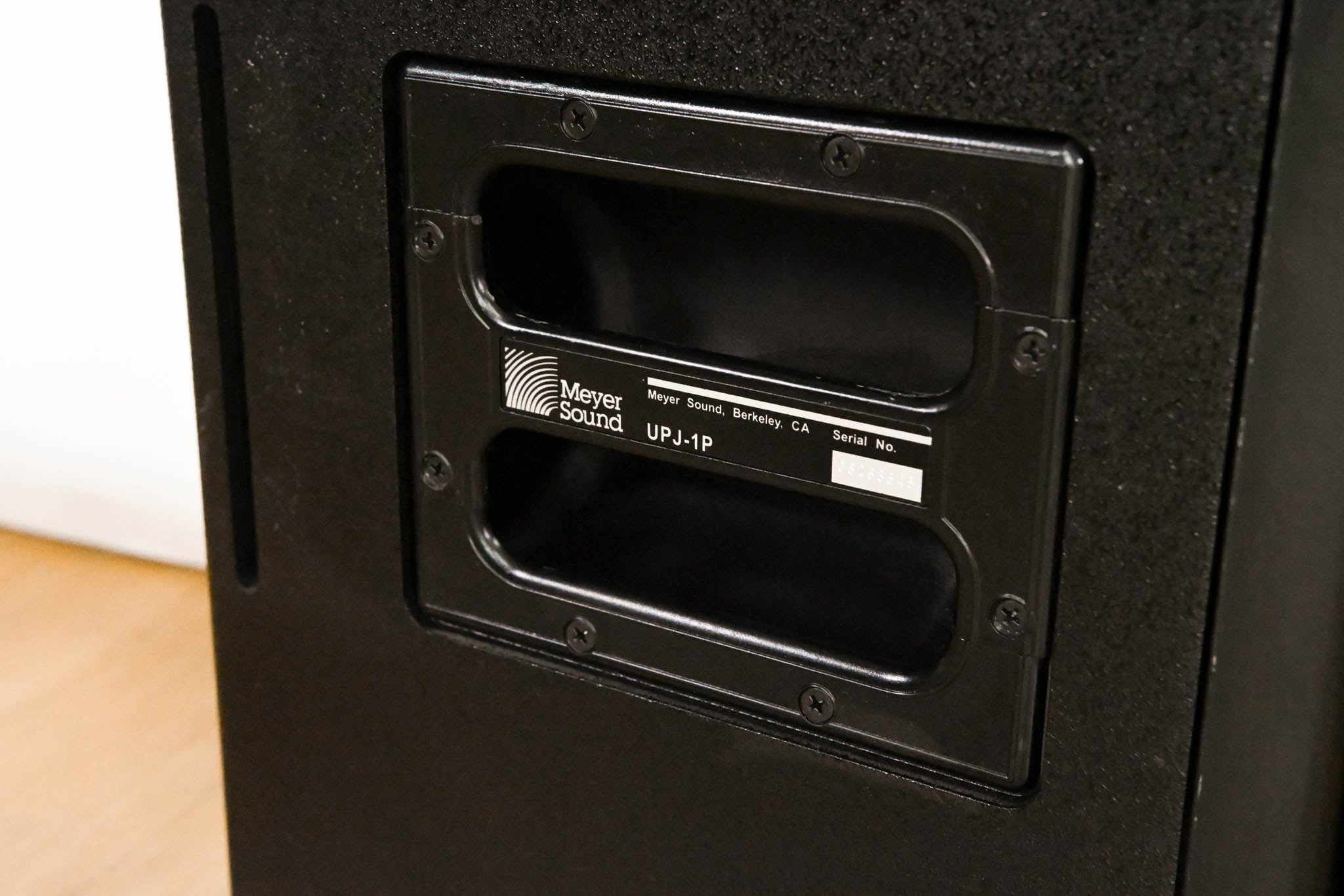 Meyer Sound UPJ-1P Compact VariO Loudspeaker (PAIR)