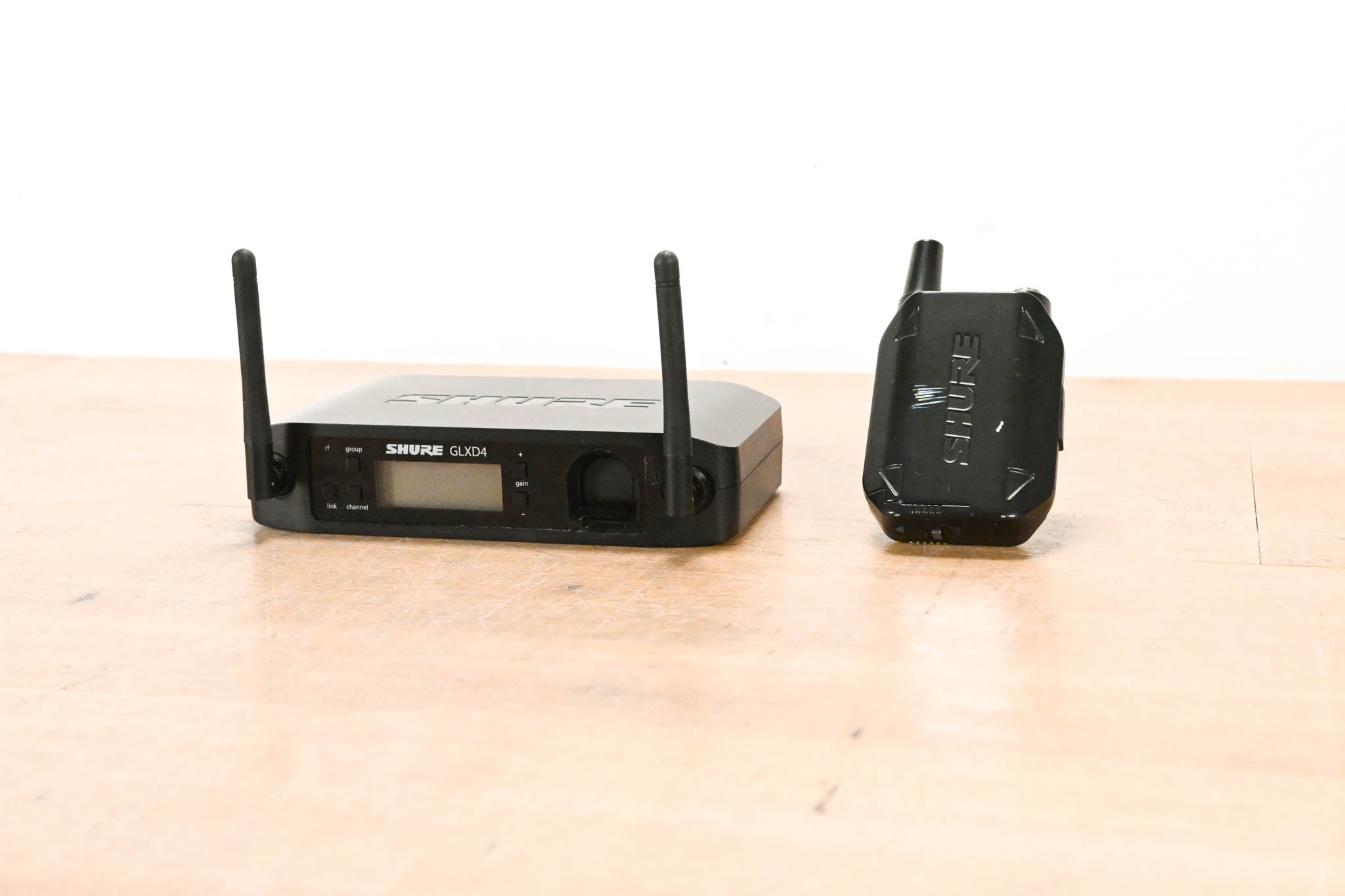 Shure GLXD14-Z2 Digital Wireless Guitar System (2.4 GHz) NO POWER SUPPLY