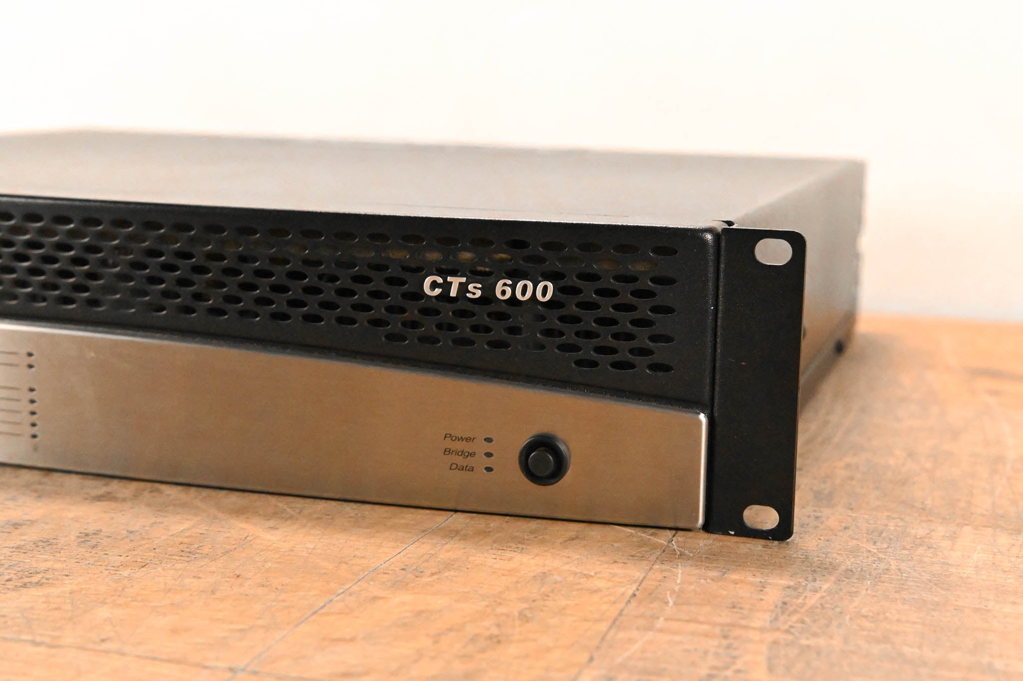 Crown CTs 600 Two-Channel 300W Power Amplifier