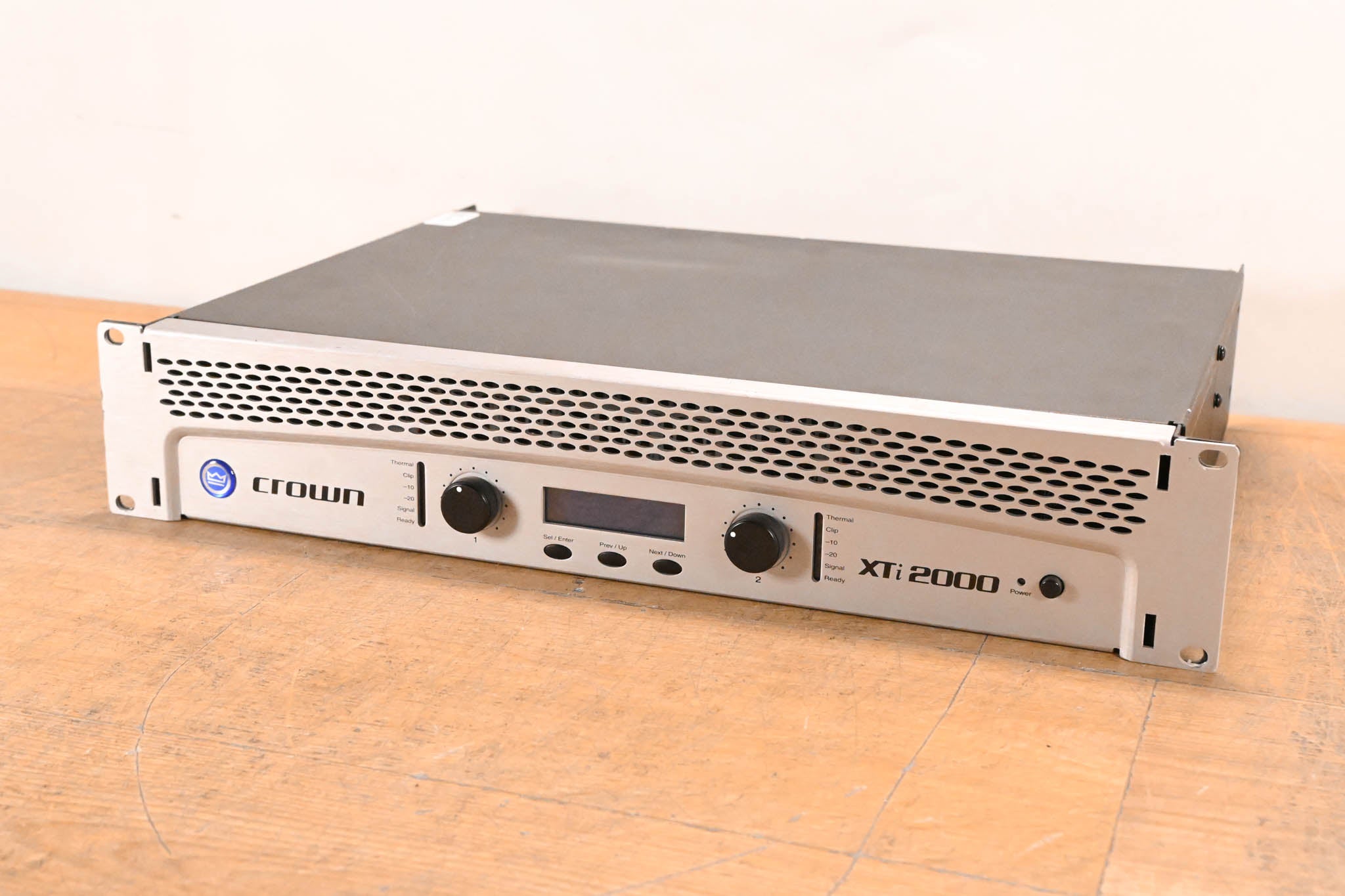 Crown XTi 2000 2-Channel Power Amplifier with DSP