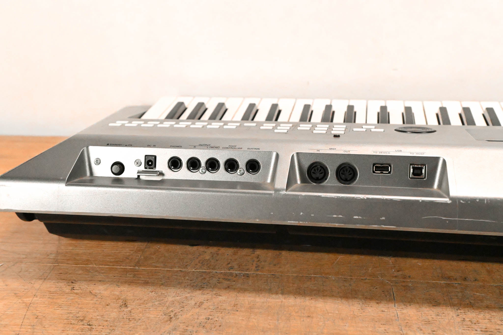 Yamaha MM6 61-Key Synthesizer Keyboard (NO POWER SUPPLY)