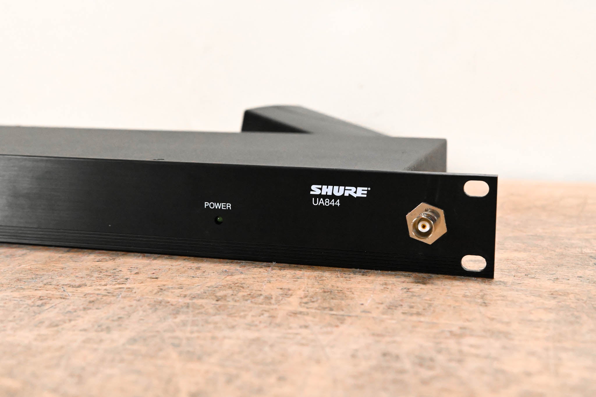 Shure UA844SWB Antenna Distribution System - 470-952 MHz