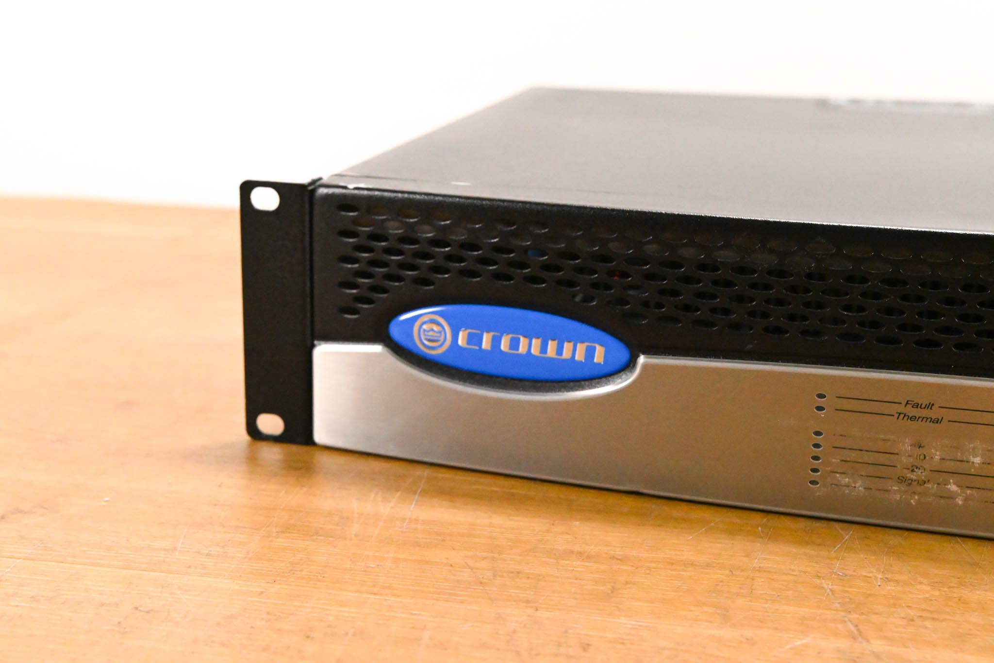Crown CTs 1200 Two-Channel 600W Power Amplifier