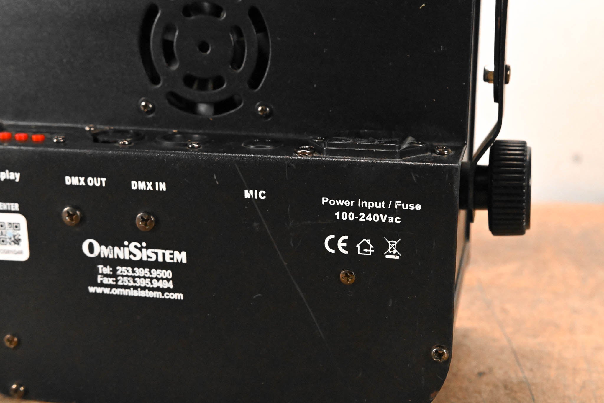 OmniSistem Thin Par Plus RGBW 6 x 10W RGBA Par Can Light