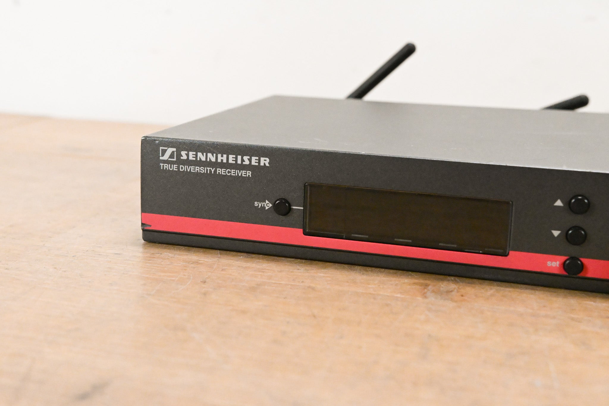 Sennheiser EM 100 G3 Wireless Receiver - 516-558 MHz (NO POWER SUPPLY)