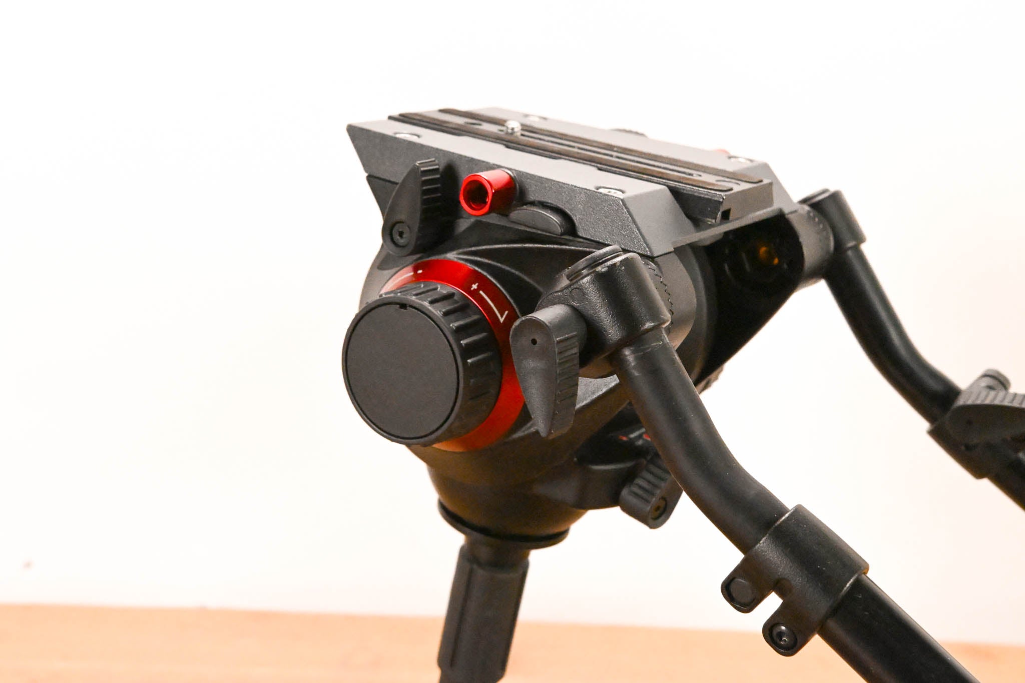 Manfrotto 504HD Fluid Video Head with 75 mm Half Ball