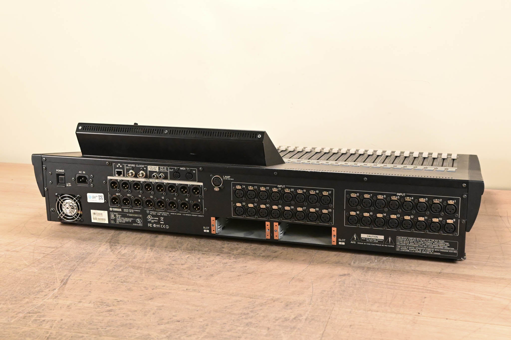 Yamaha LS9-32 32-Input Digital Mixing Console