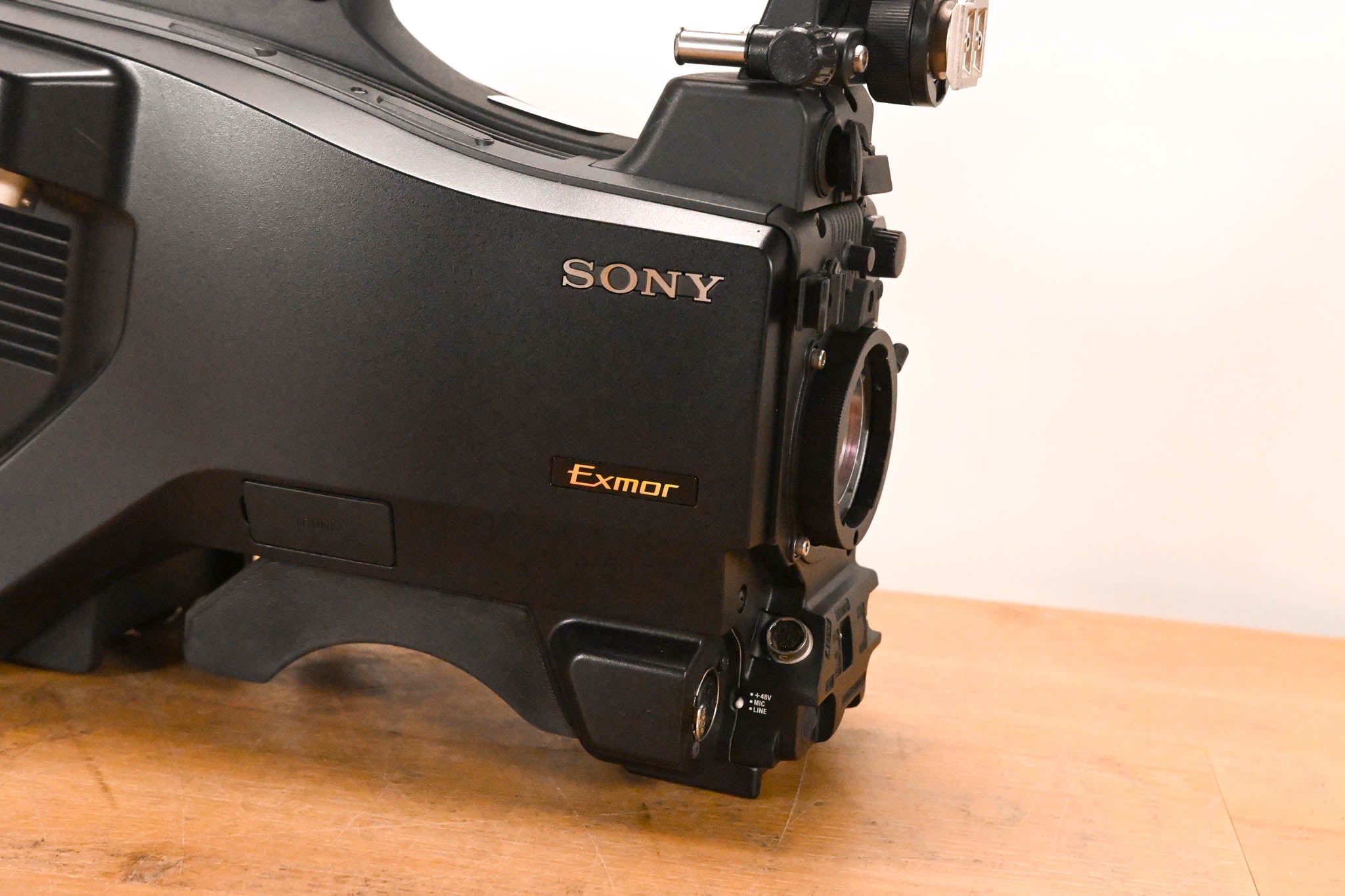 Sony HXC-D70 HD/SD Studio Camera