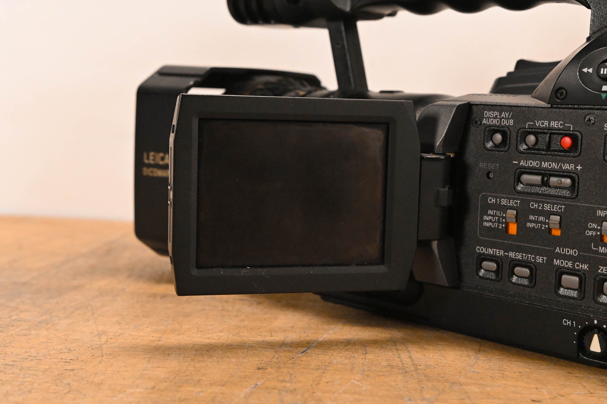 Panasonic AG-DVX100B 3-CCD Mini-DV Cinema Video Camcorder