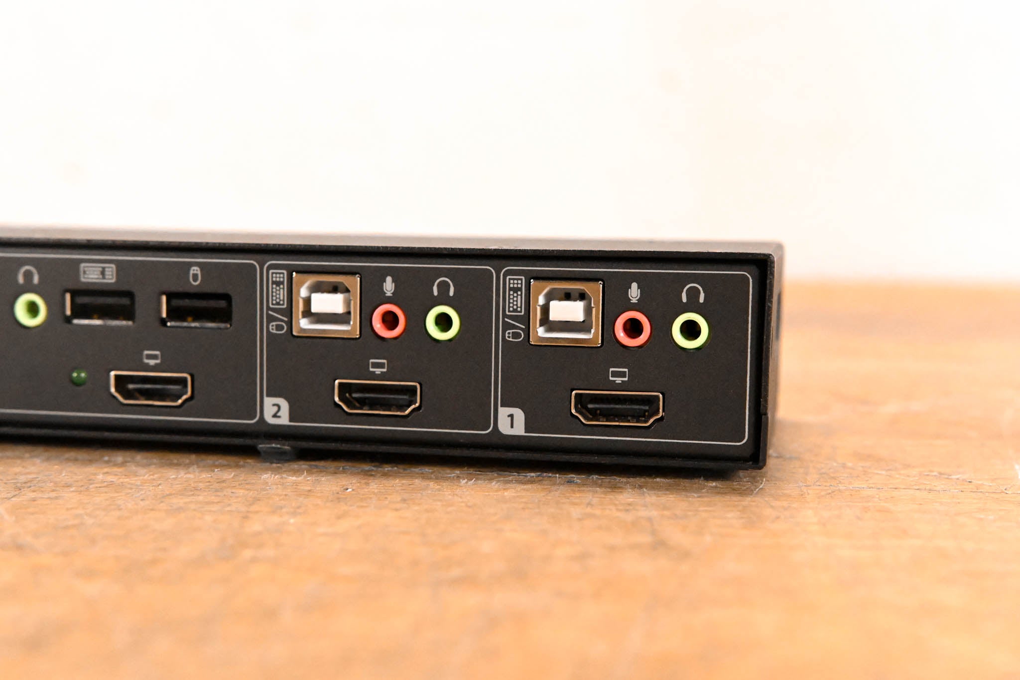 Vertiv Avocent SV220H 2-Port HDMI 4K Desktop KVM Switch (NO PSU)