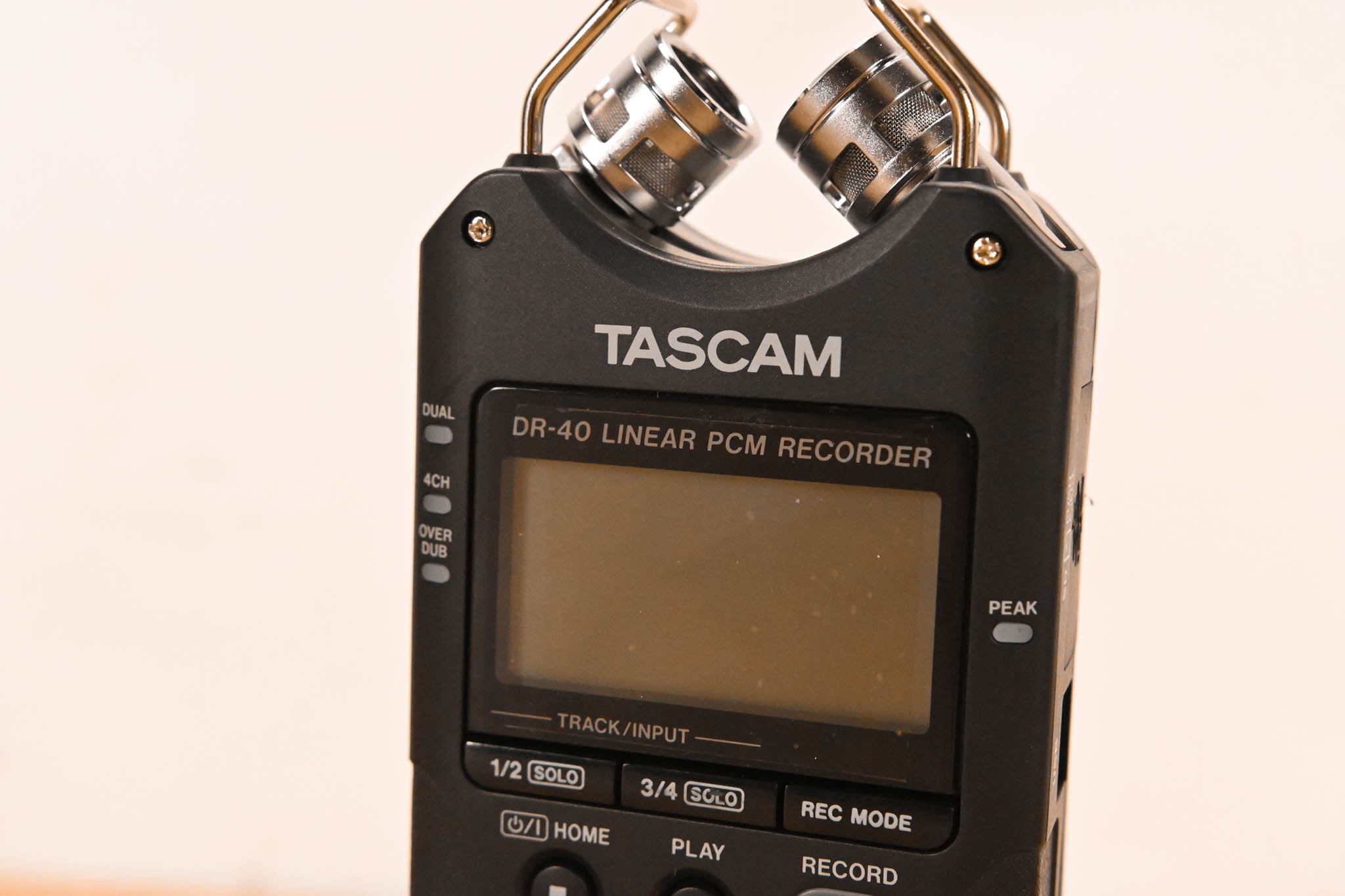 TASCAM DR-40 Handheld 4-Track Recorder