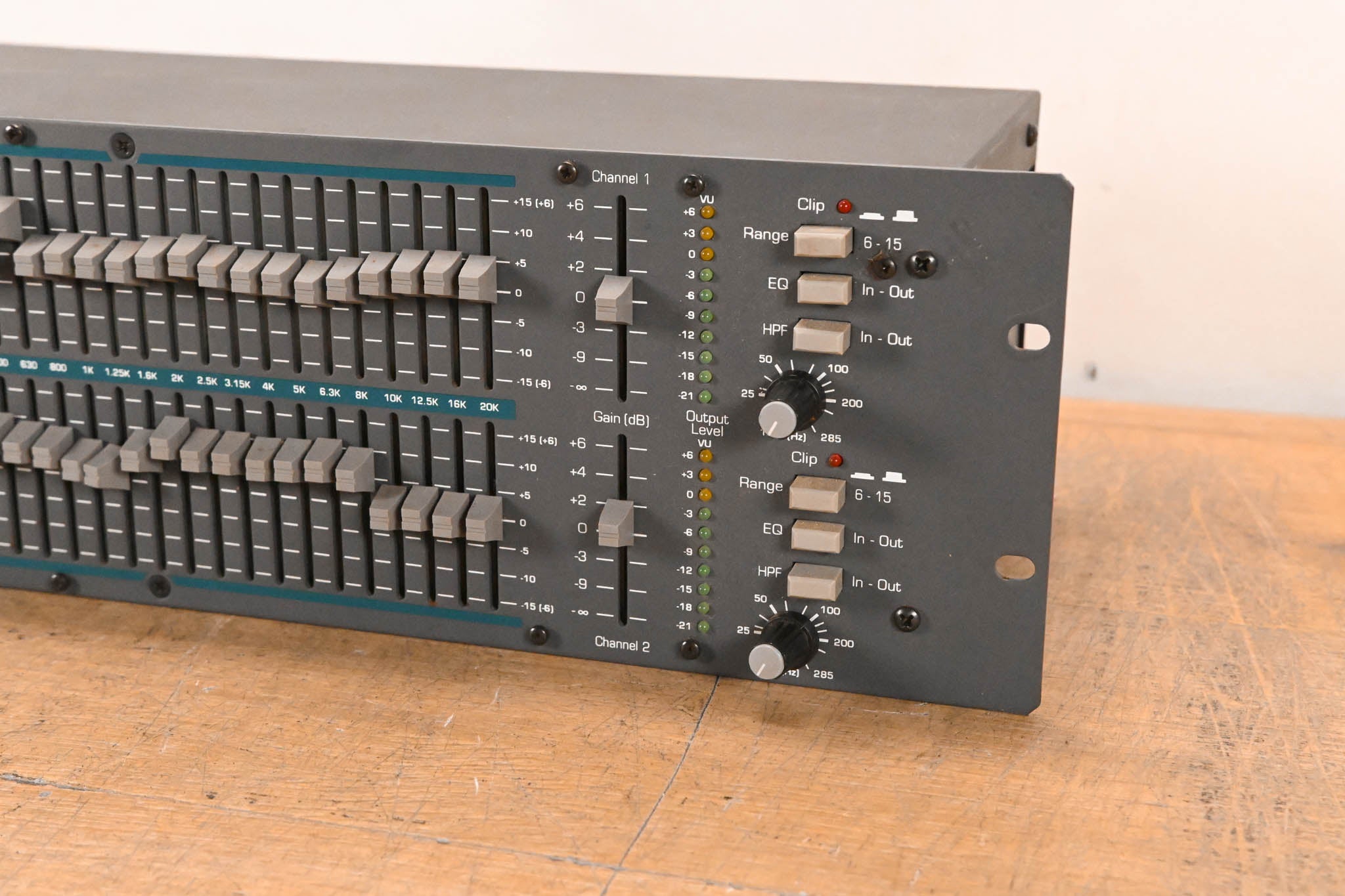 Ashly GQX-3102 2-Channel 31-Band Graphic Equalizer