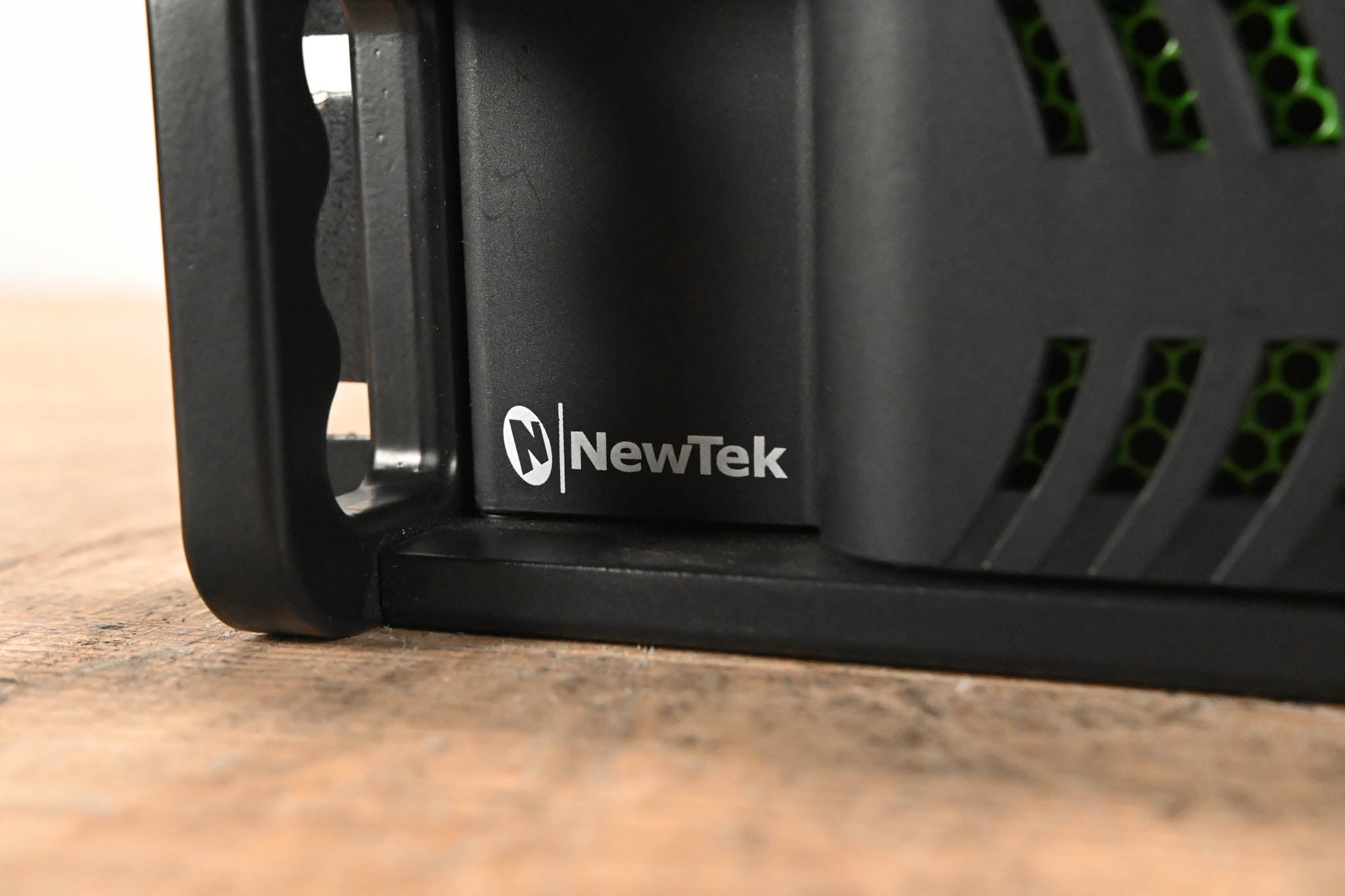 NewTek (Vizrt) 3Play 425 Full Unit Replay System