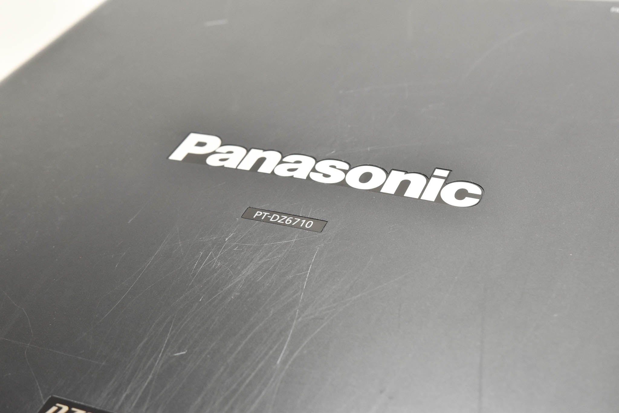 Panasonic PT-DZ6710UL 6,000-Lumen WUXGA Large Venue DLP Projector