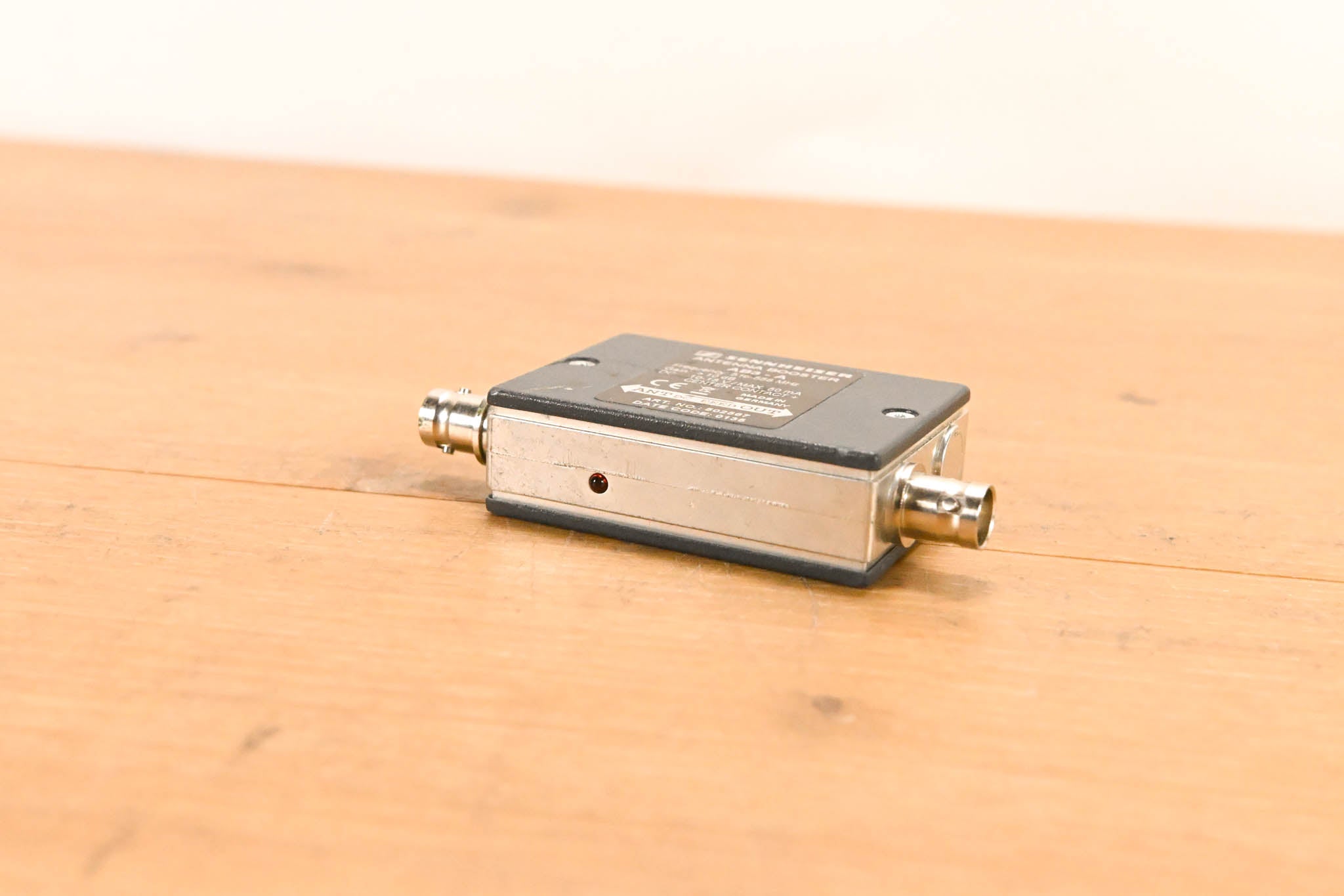 Sennheiser AB3-A Antenna Booster - A Range: 516-558 MHz