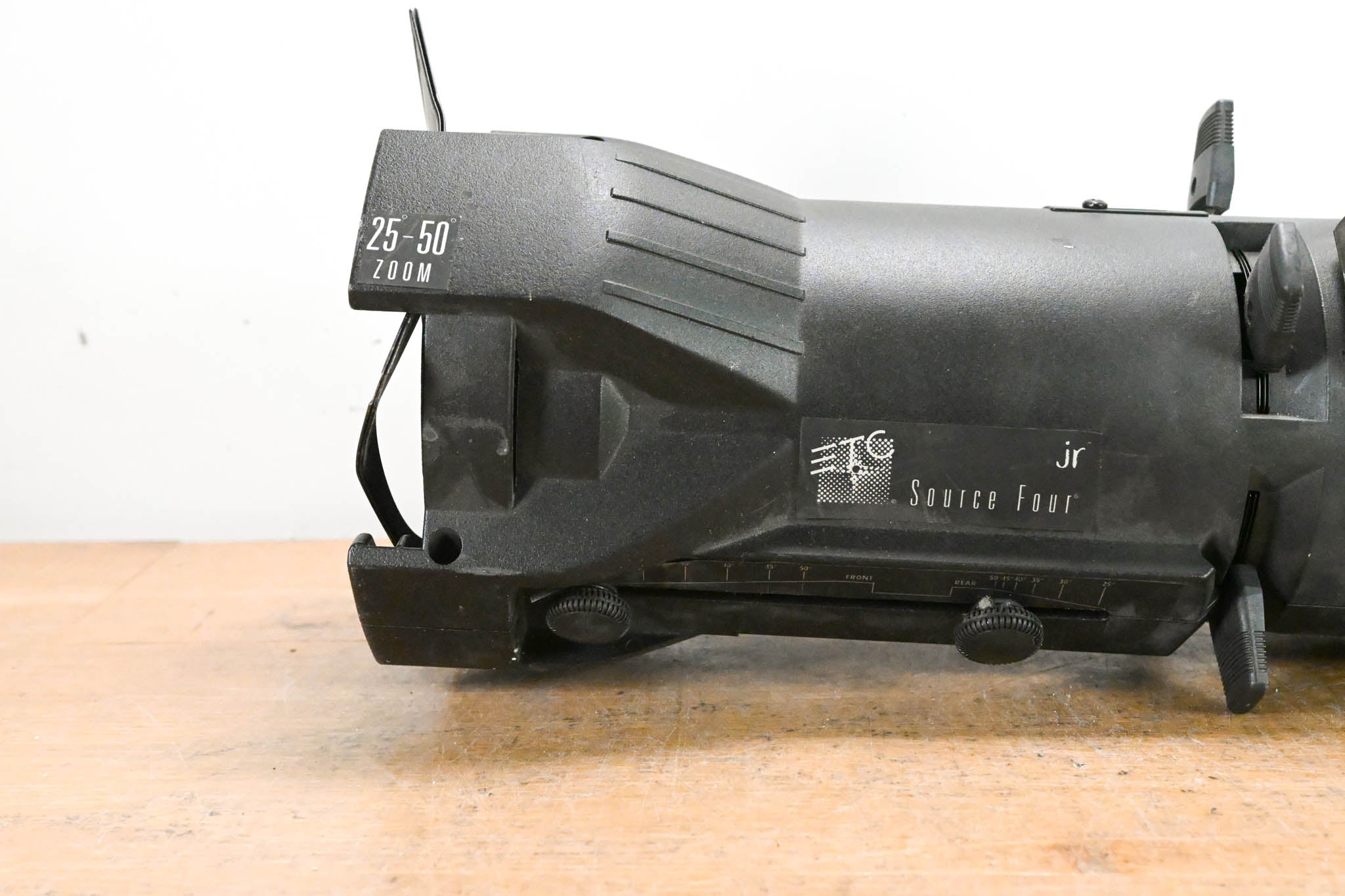 ETC Source Four Jr 25-50 Degree Zoom 575 Ellipsoidal Light