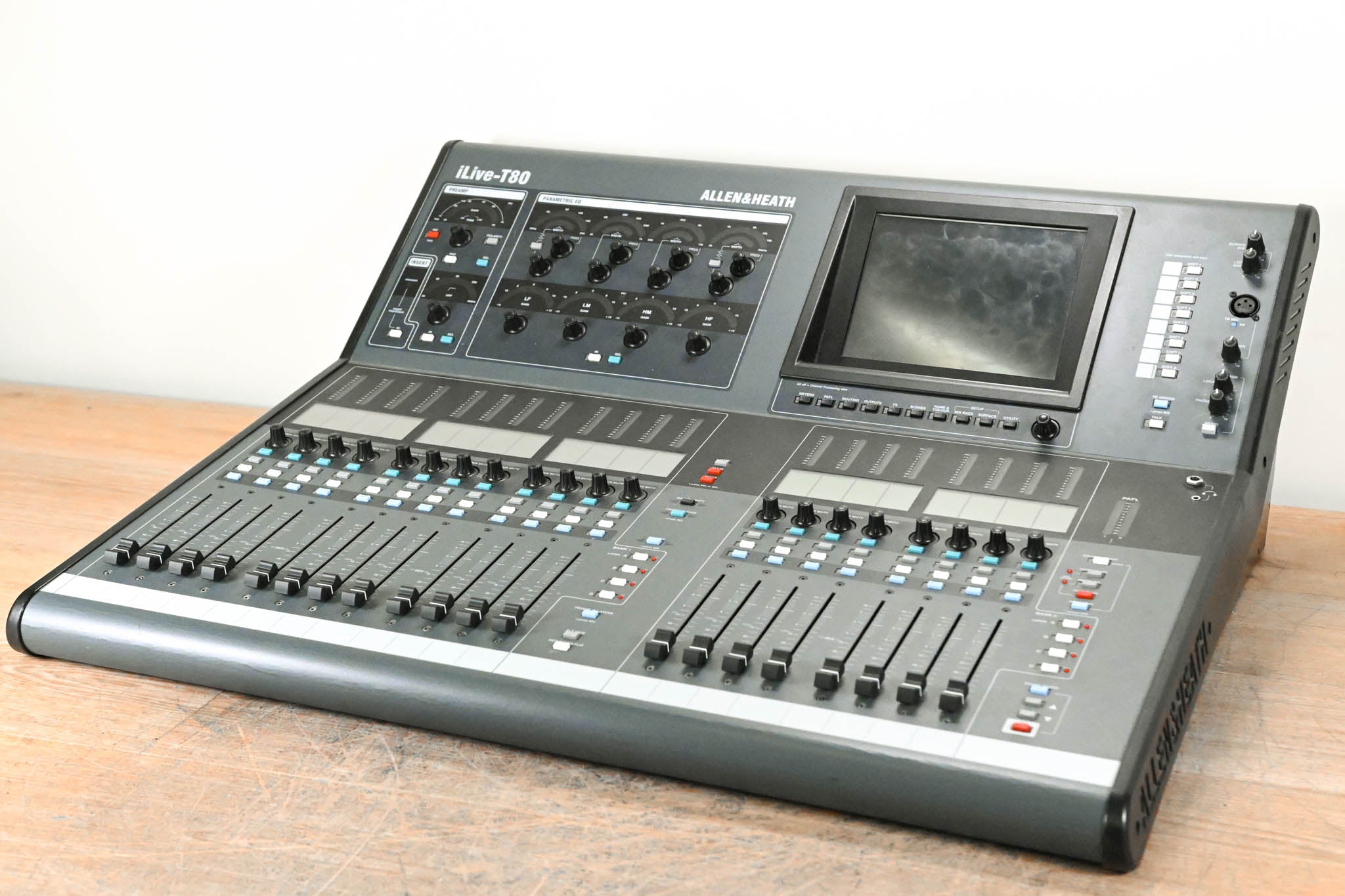 Allen & Heath iLive-T80 Digital Mixing Surface