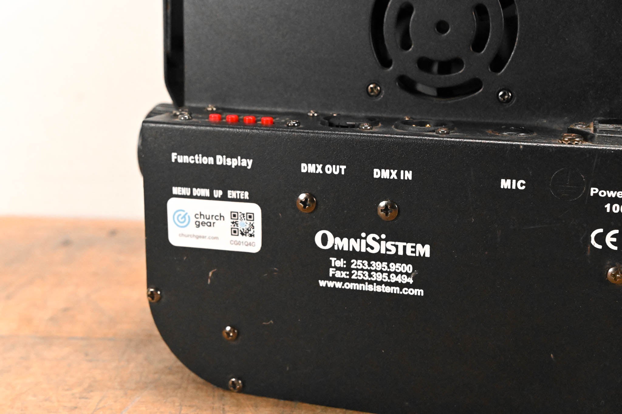 OmniSistem Thin Par Plus RGBW 6 x 10W RGBA Par Can Light