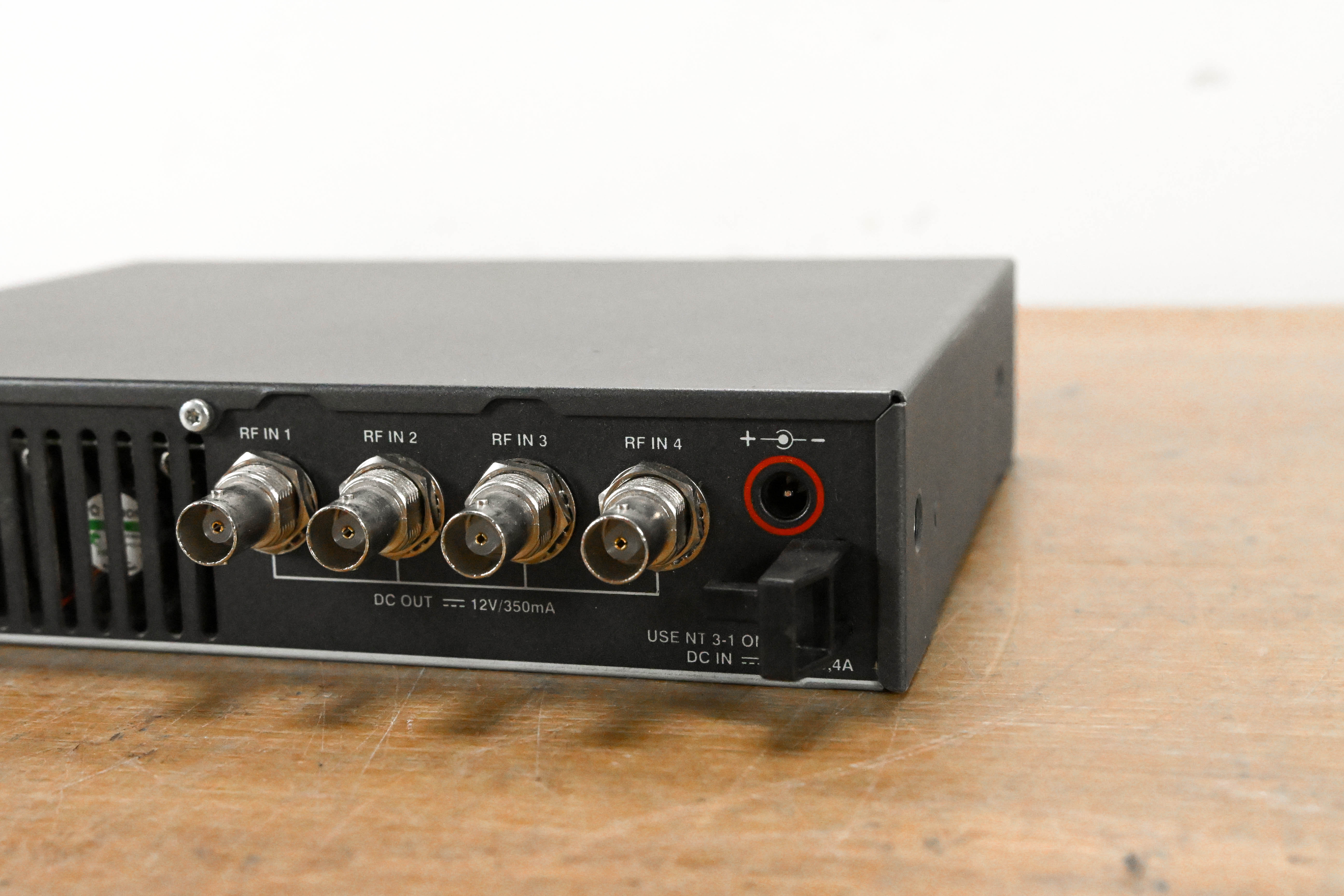 Sennheiser AC3 Antenna Combiner - 500-870 MHz