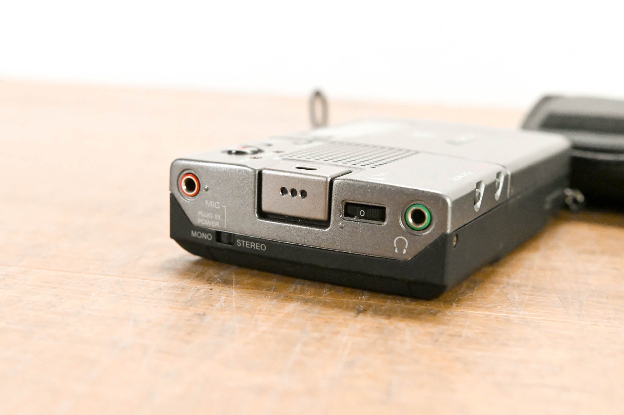 Sony MZ-B3 Portable MiniDisc Recorder (NO POWER SUPPLY)