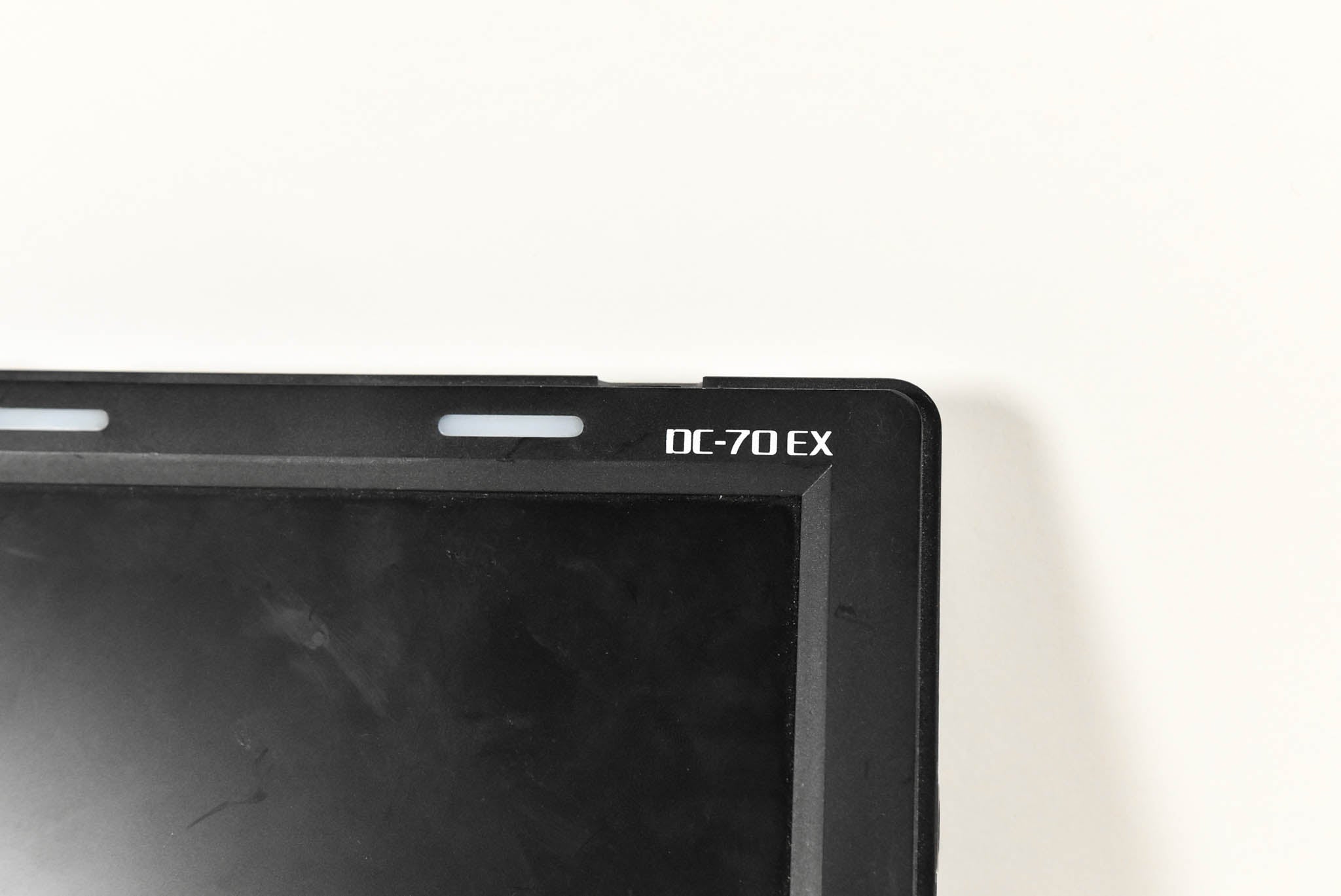 Viltrox DC-70 EX Clip-On LCD Monitor