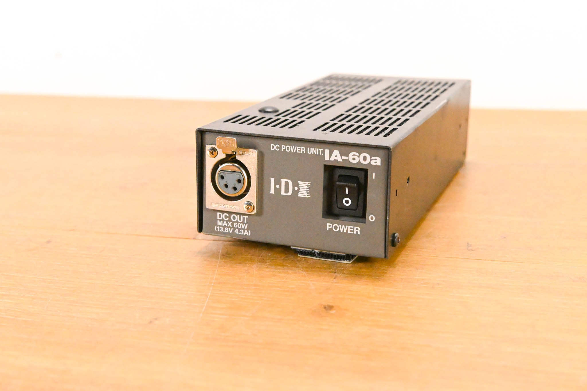 IDX System Technology IA-60a Single-Channel DC Power Supply